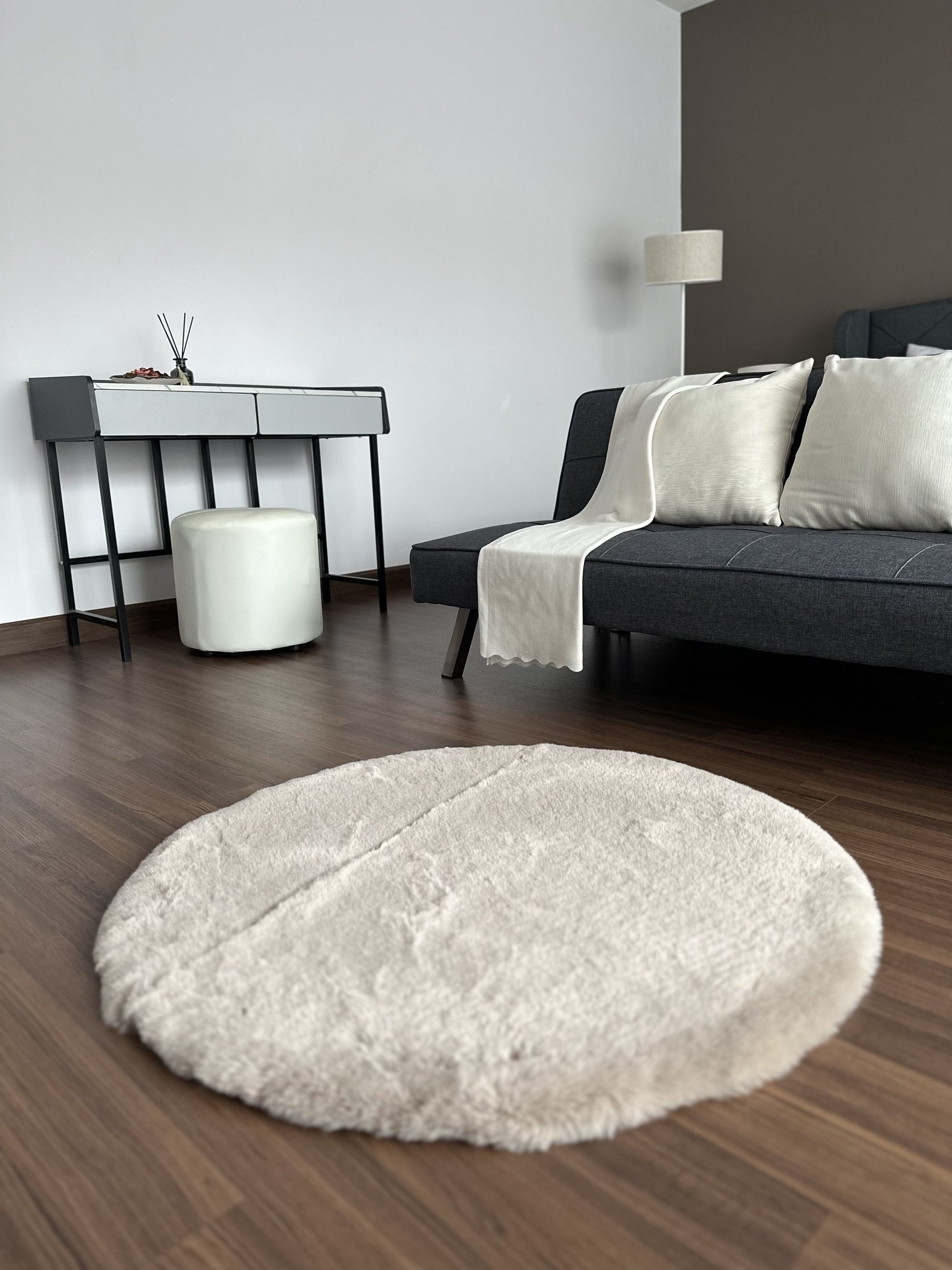 Extra Soft & Fluffy Thick Round Rabbit Fur Area Rug