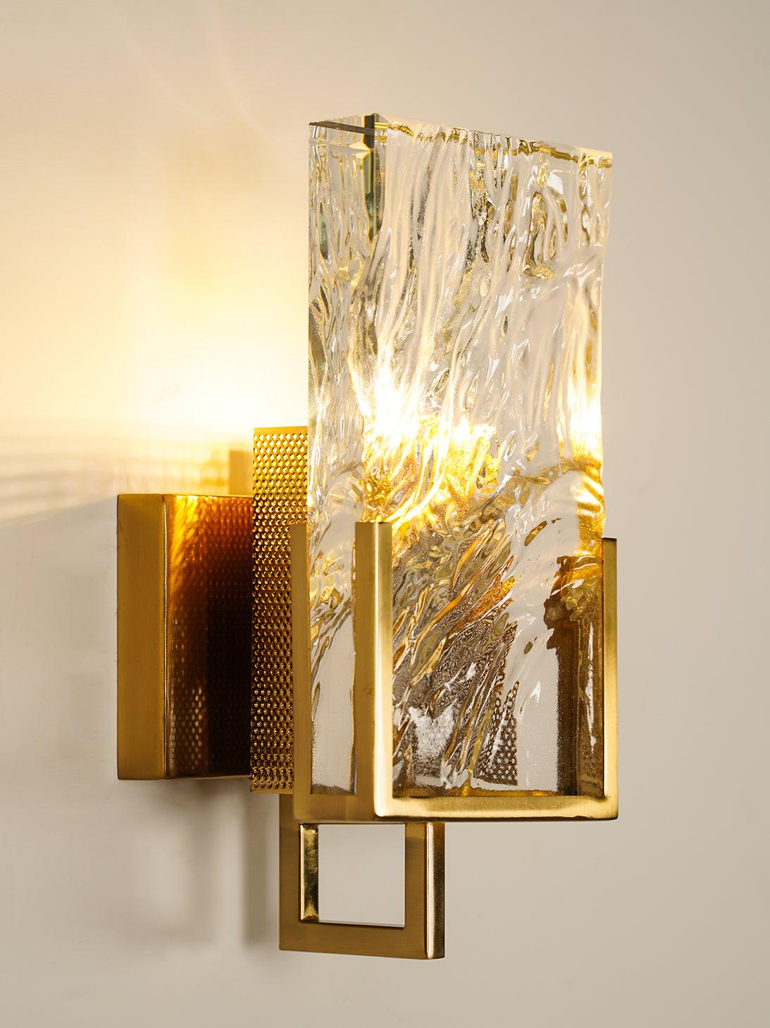 Ice Crystal Wall Lamp | Crystal Glass | Brass Finish