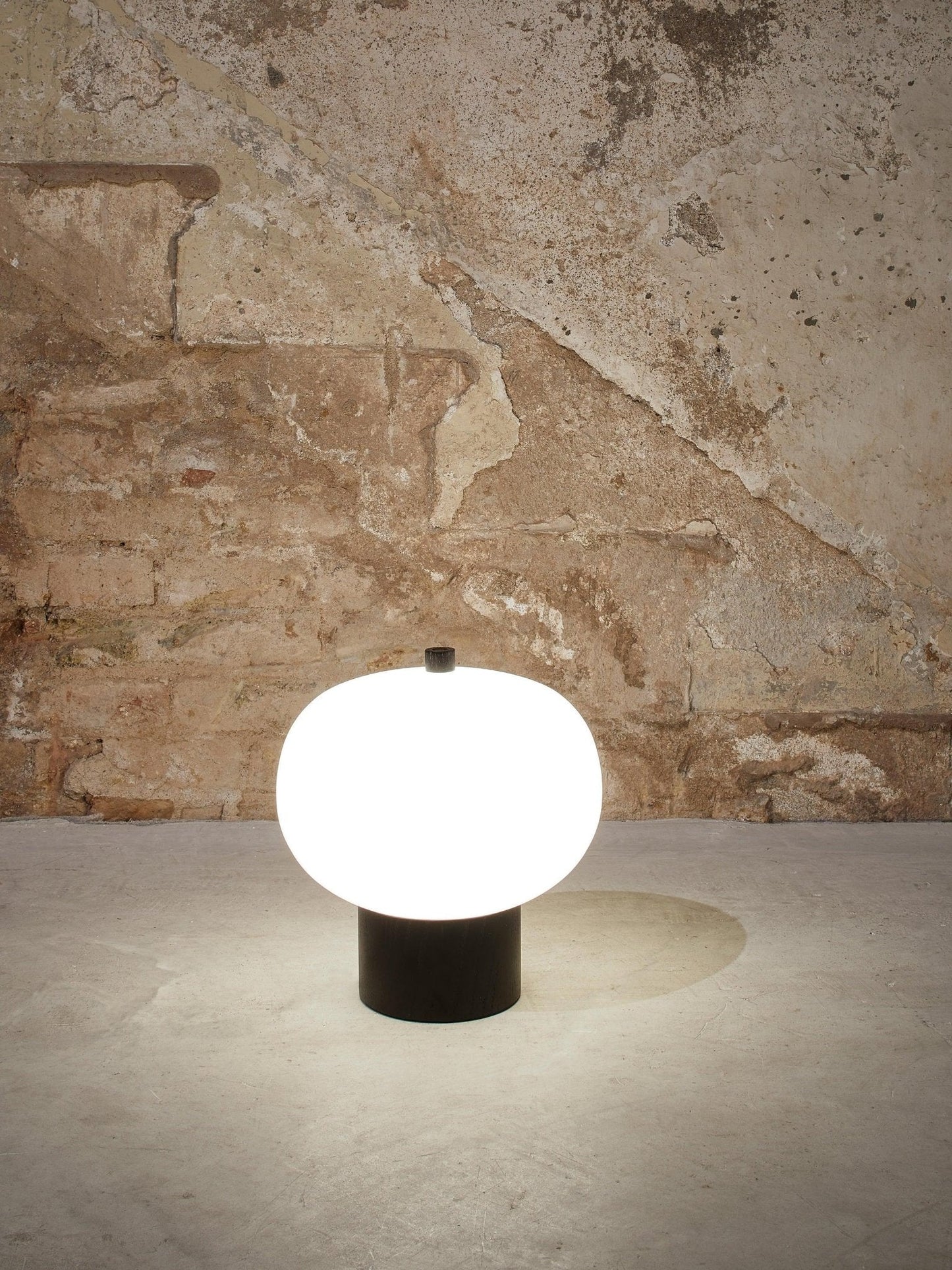 Ilargi Table Lamp | Hand-Blown Glass & Wood | Warm White LED