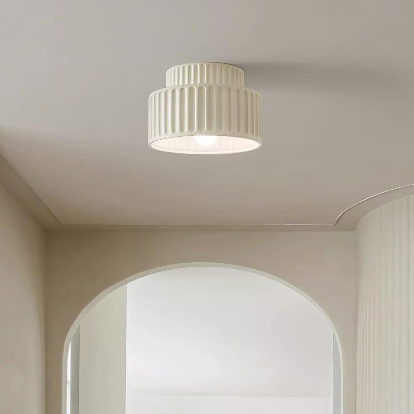 Kami Ceiling Lamp | White Resin & Acrylic | 23cm Diameter