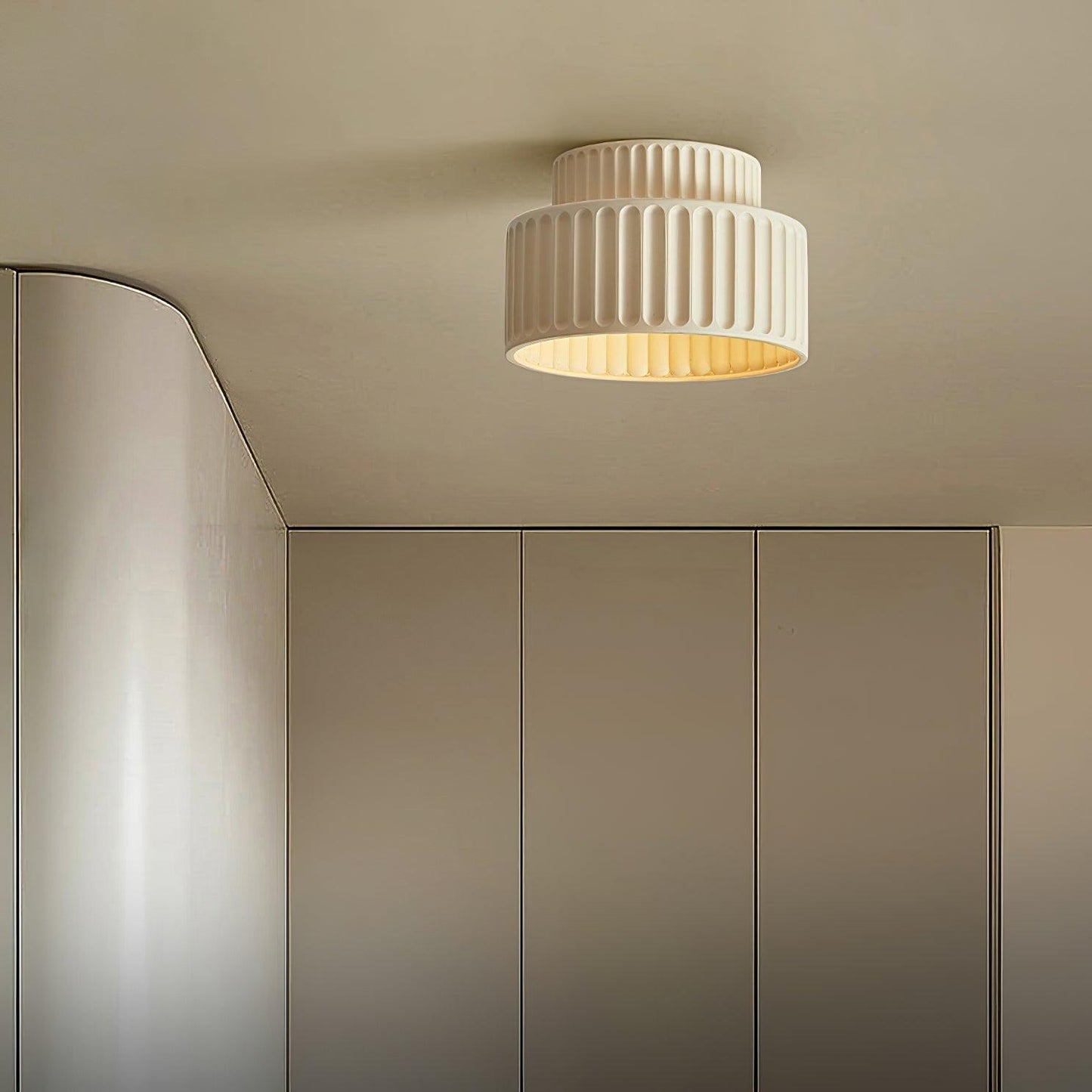 Kami Ceiling Lamp | White Resin & Acrylic | 23cm Diameter