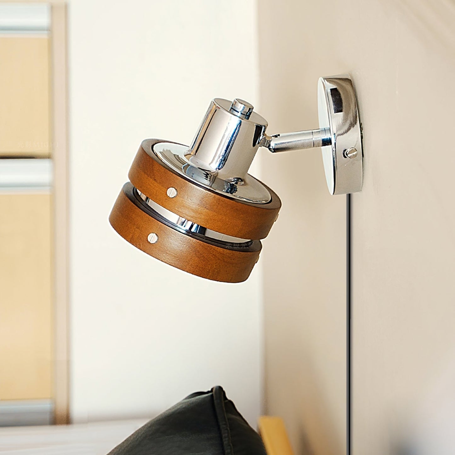 Karry Wall Lamp | Chrome & Walnut Wood | Japanese Design