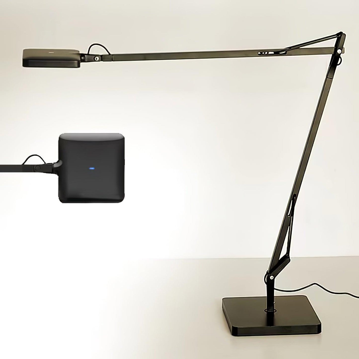 Edge Table Lamp | Aluminum & Iron | Black
