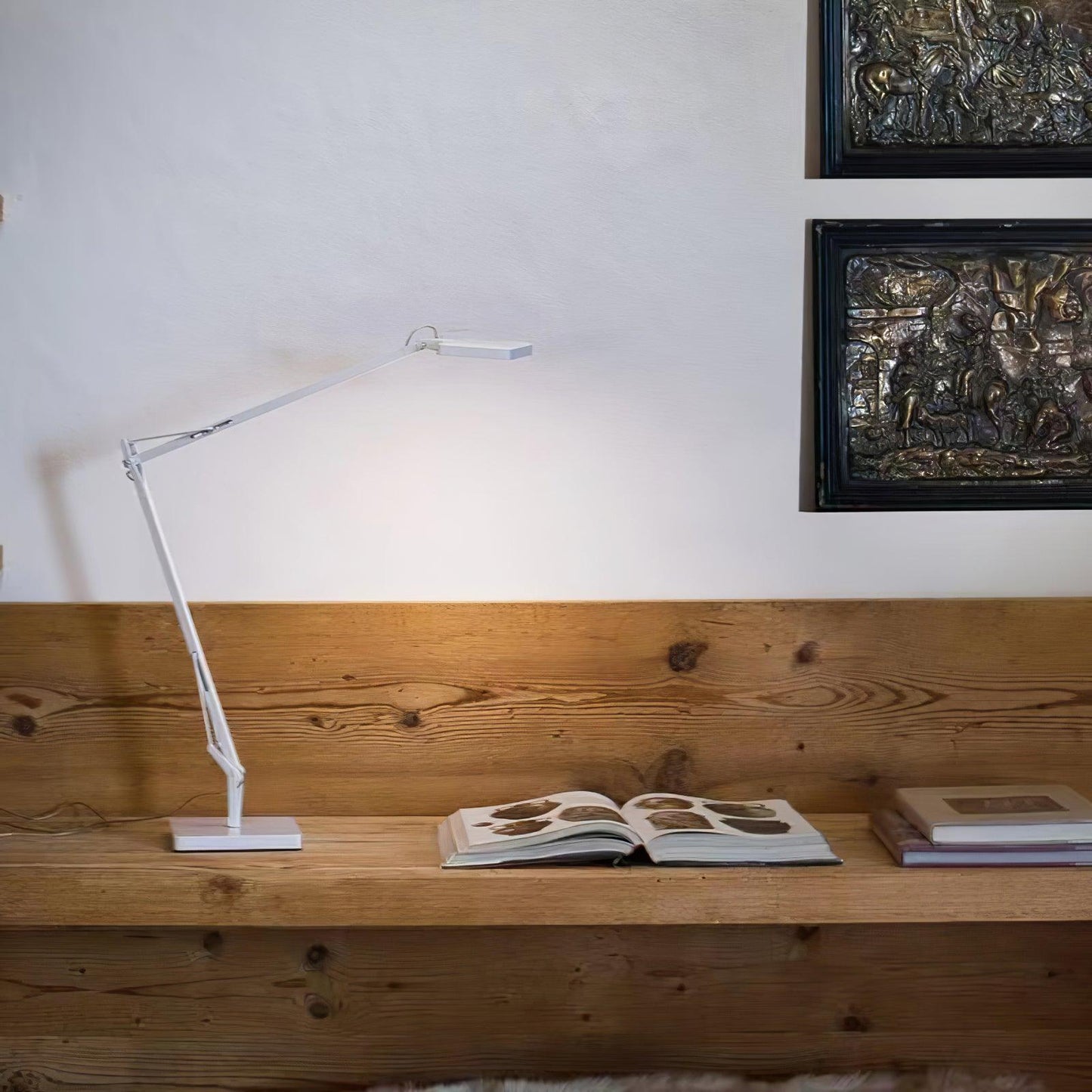 Edge Table Lamp | Aluminum & Iron | Black