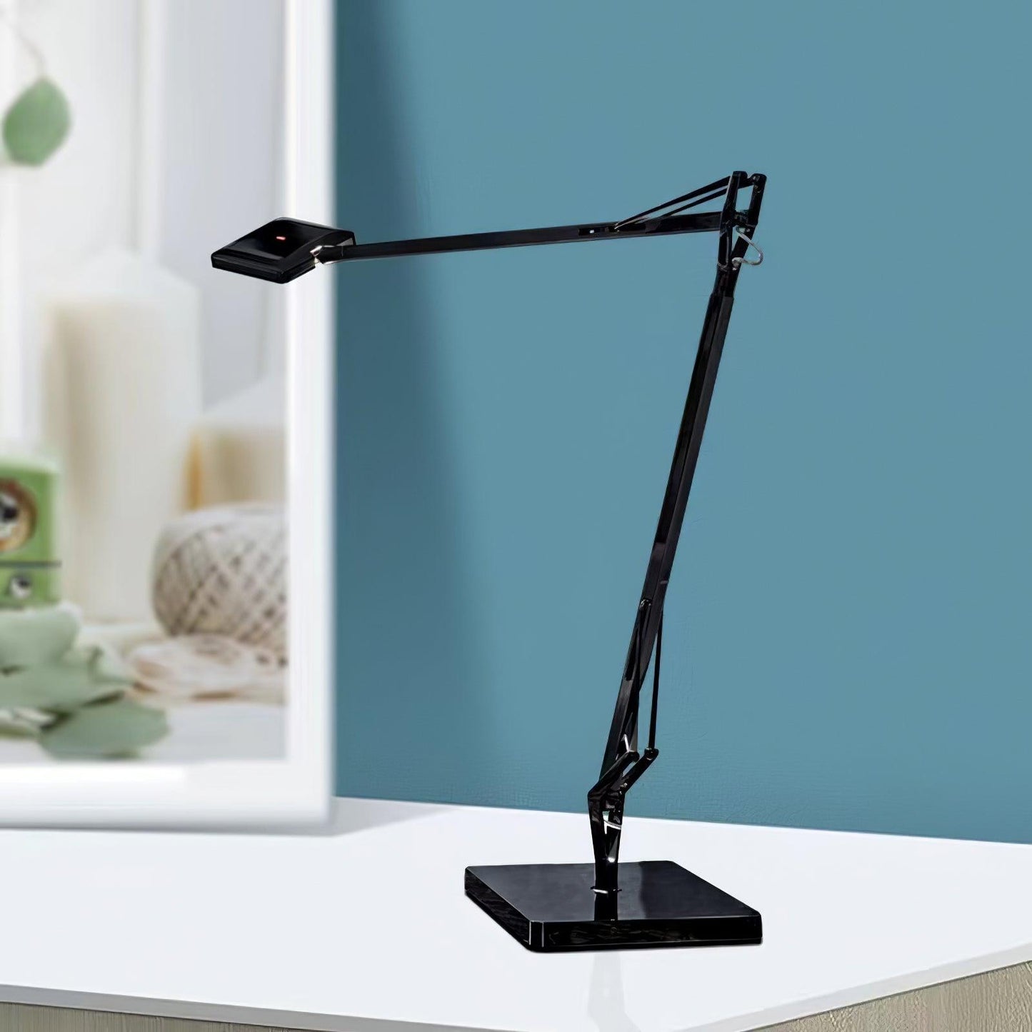 Edge Table Lamp | Aluminum & Iron | Black