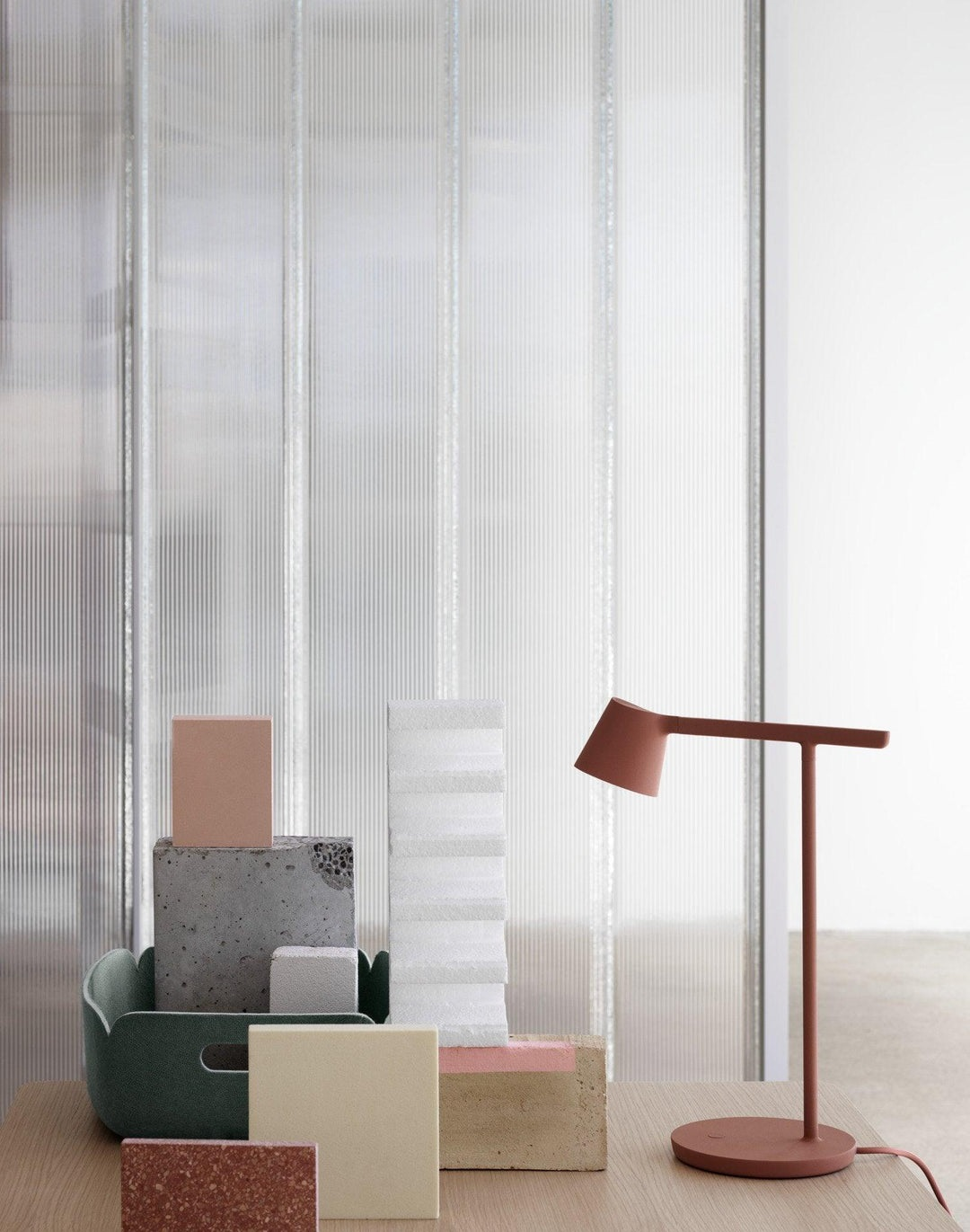 Kepler Table Lamp | Adjustable Aluminum Design | Black, White, Red, Olive