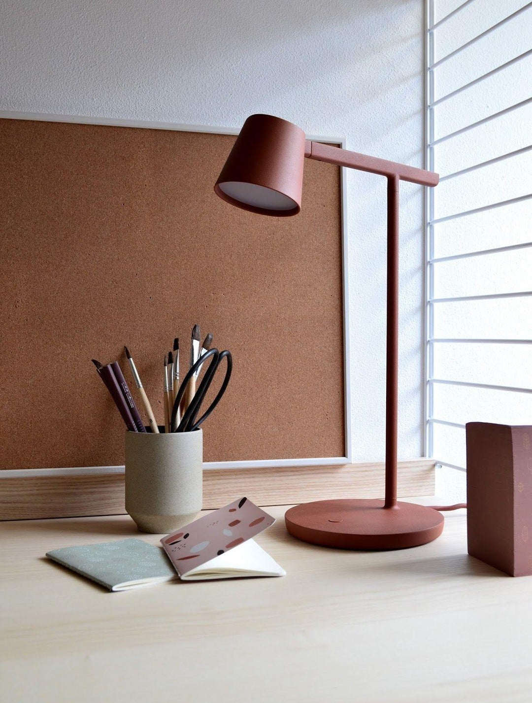 Kepler Table Lamp | Adjustable Aluminum Design | Black, White, Red, Olive