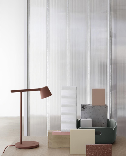 Kepler Table Lamp | Adjustable Aluminum Design | Black, White, Red, Olive