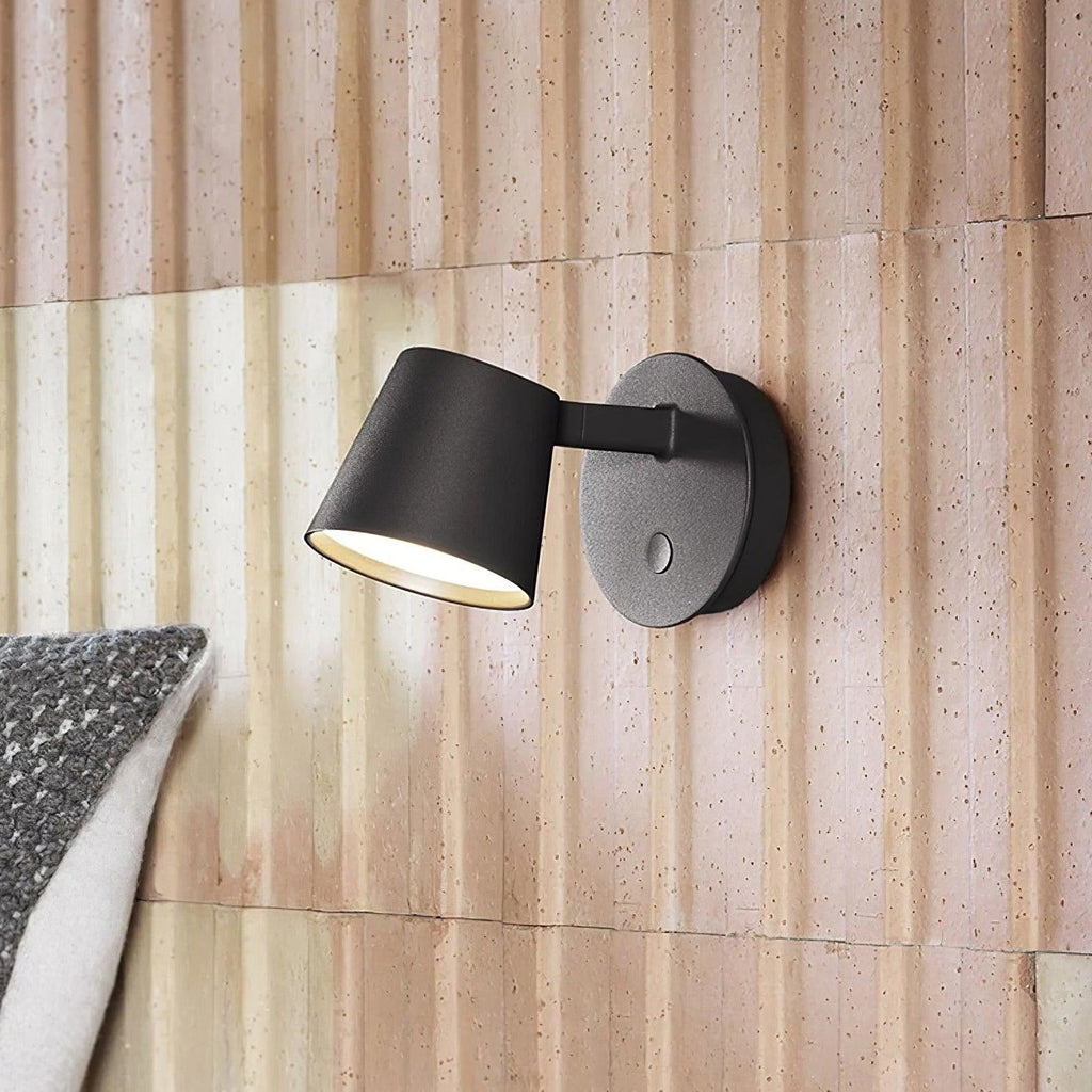 Kepler Wall Lamp | Adjustable Aluminum | Black, White, Red