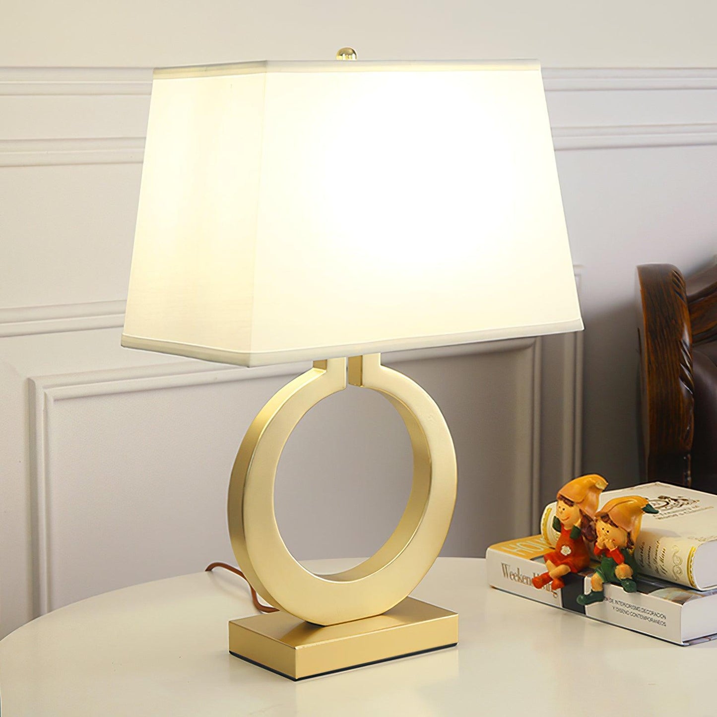 Keyhole Ring Table Lamp | Gold Metal & Fabric | White Shade