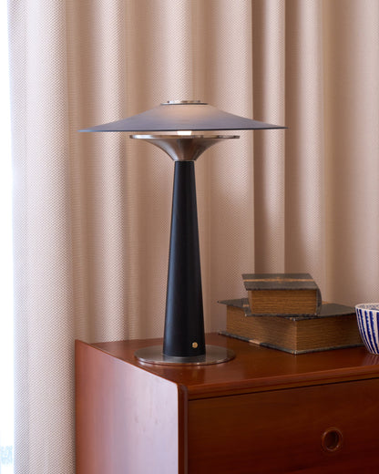 Kizu Peak Table Lamp | Minimalist Design | Black, Nickel