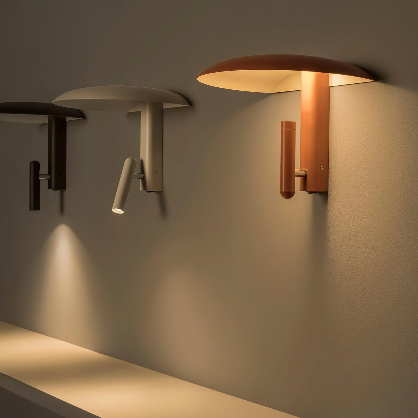 Konoha Wall Lamp | Metal | White, Black, Red