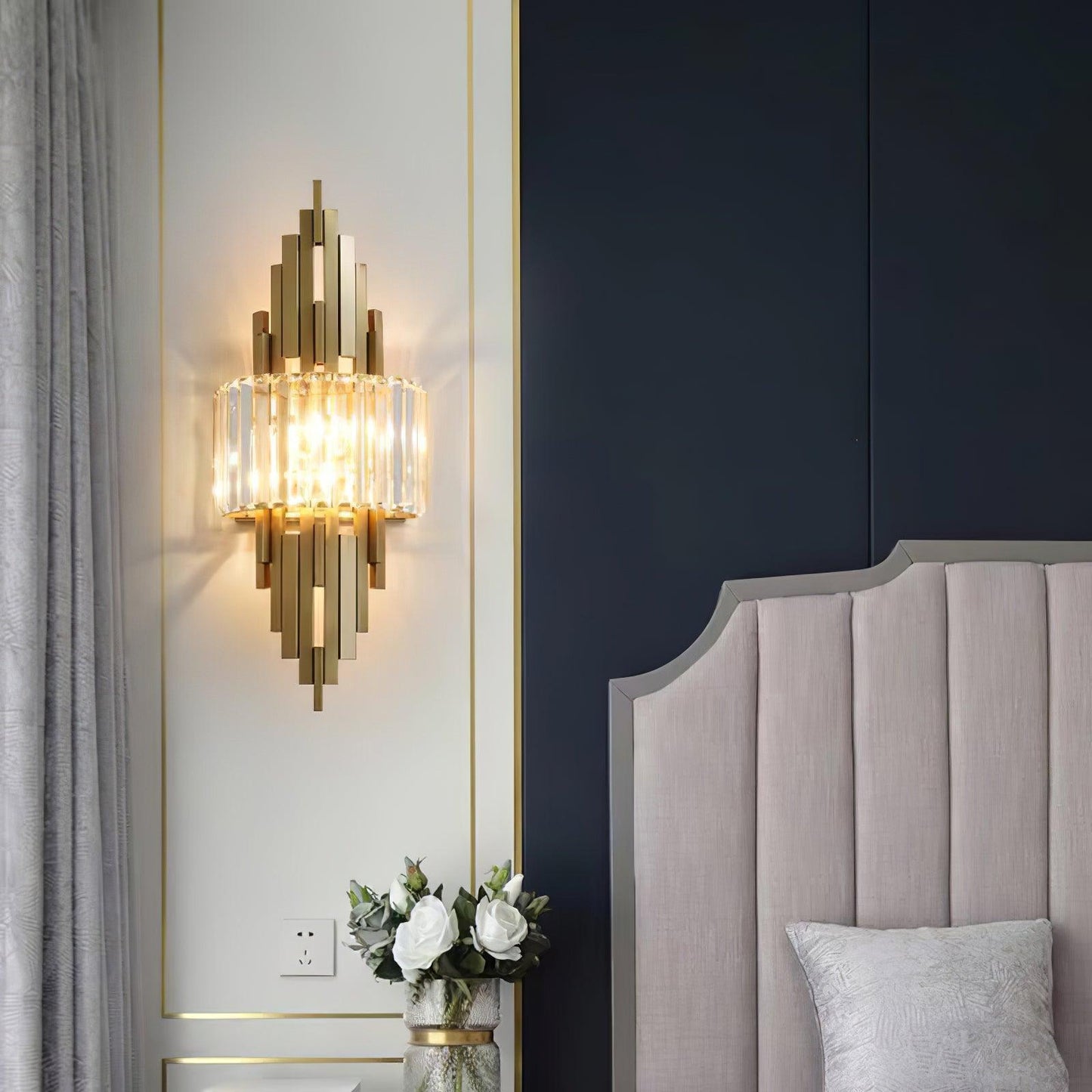 Kubica Crystal Wall Lamp | Stainless Steel & Crystal Glass | Gold
