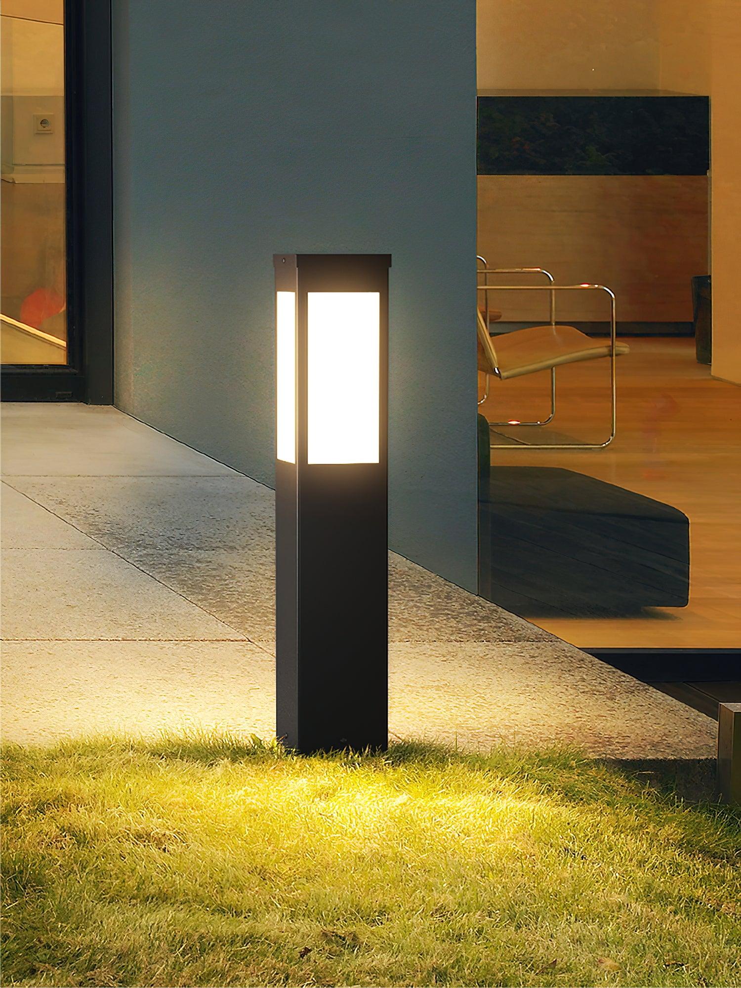 Kuzco Bollard Outdoor Light | Aluminum | Black