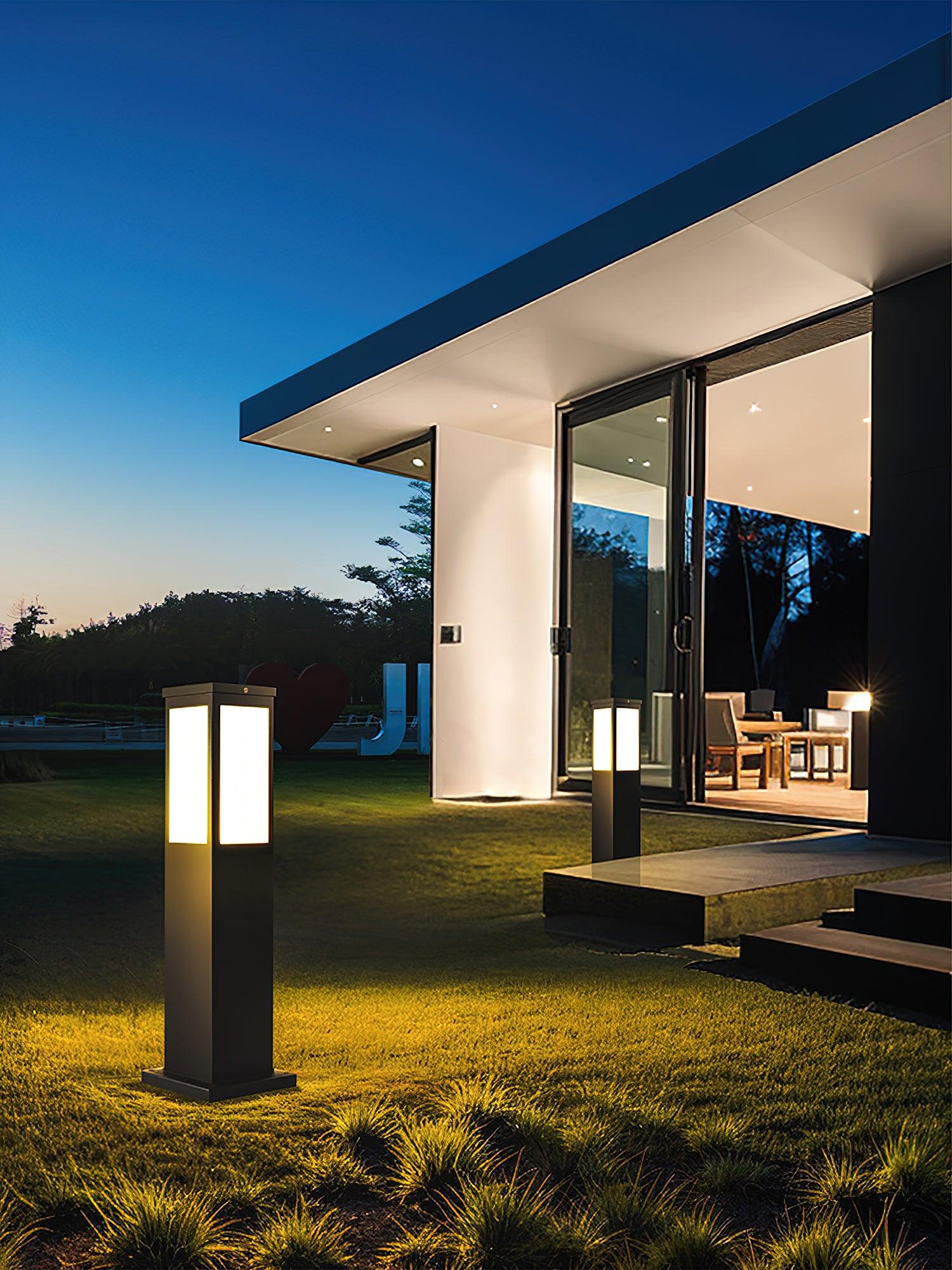Kuzco Bollard Outdoor Light | Aluminum | Black