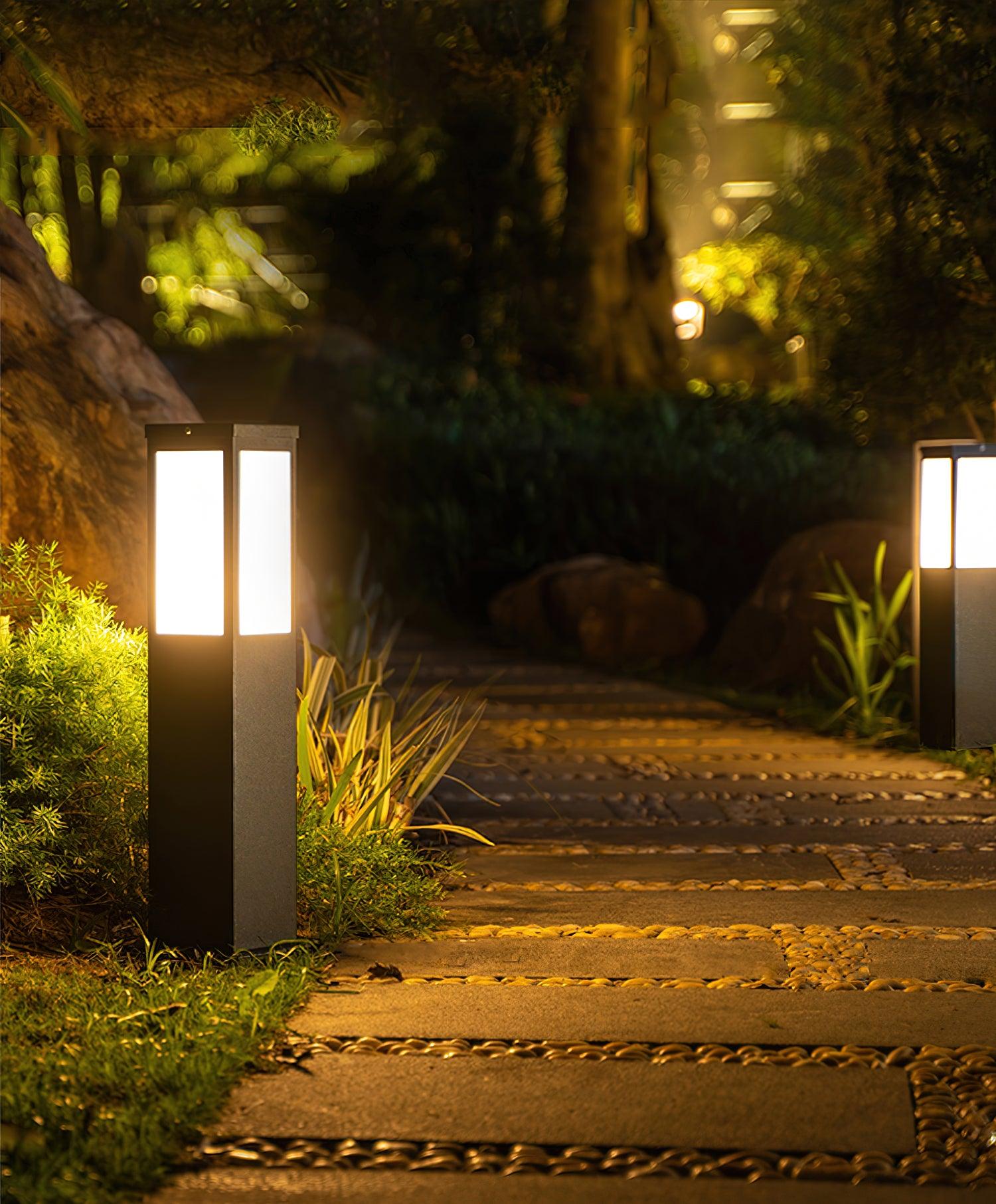 Kuzco Bollard Outdoor Light | Aluminum | Black