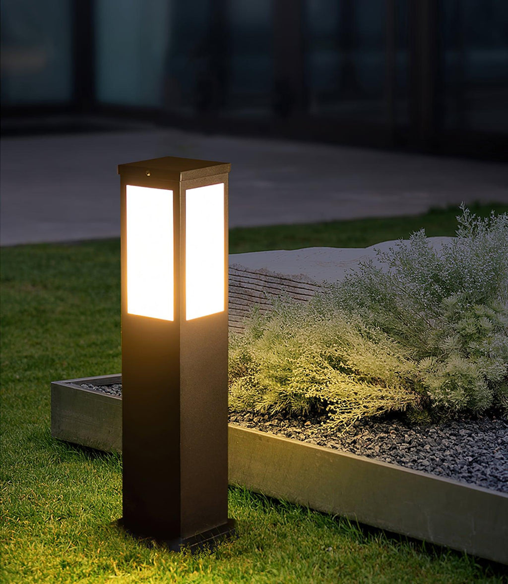 Kuzco Bollard Outdoor Light | Aluminum | Black
