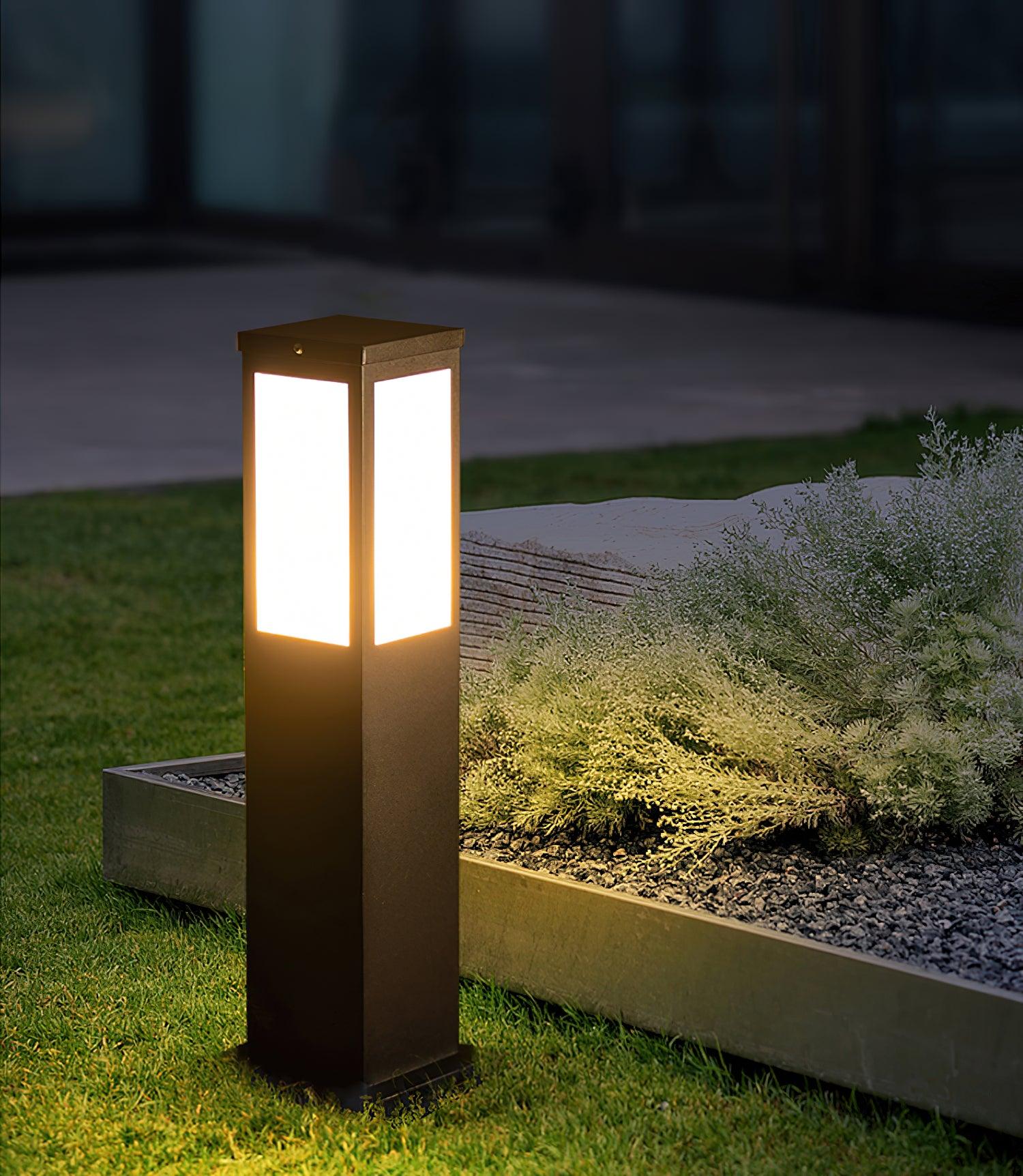 Kuzco Bollard Outdoor Light | Aluminum | Black