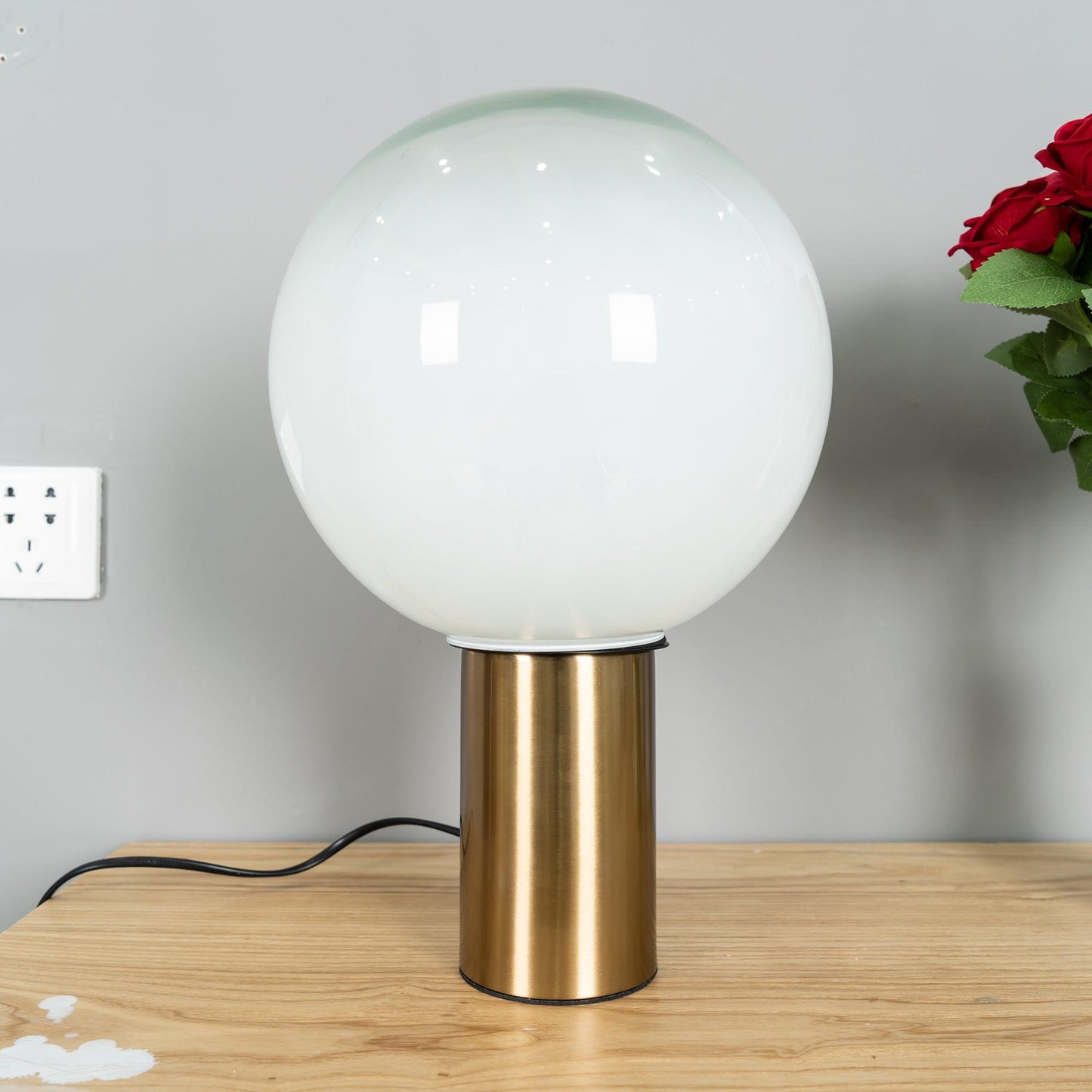 Laguna Table Lamp | Hand-Blown Glass & Aluminum | Gold Finish