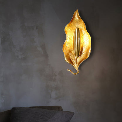 Leaf Brass Wall Lamp | Brass & Iron | Indoor Lighting