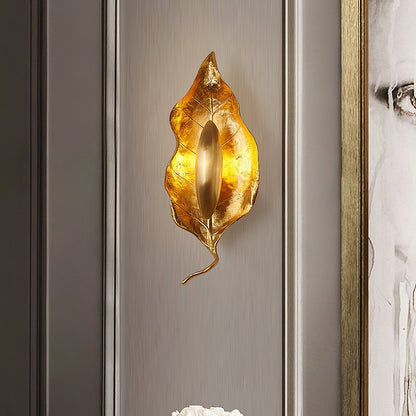 Leaf Brass Wall Lamp | Brass & Iron | Indoor Lighting