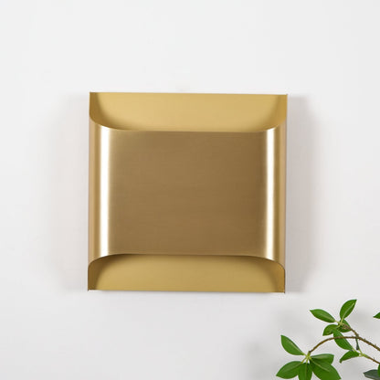 Brass Wall Lamp | Shiny Oil Varnish Finish | 25cm Diameter