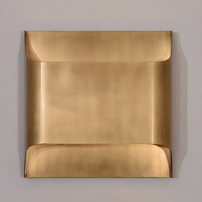 Brass Wall Lamp | Shiny Oil Varnish Finish | 25cm Diameter