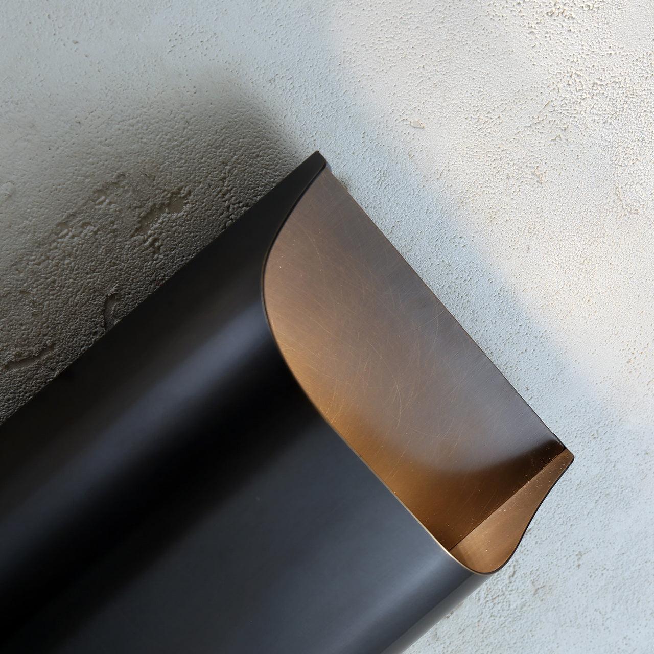 Brass Wall Lamp | Shiny Oil Varnish Finish | 25cm Diameter