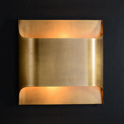 Brass Wall Lamp | Shiny Oil Varnish Finish | 25cm Diameter