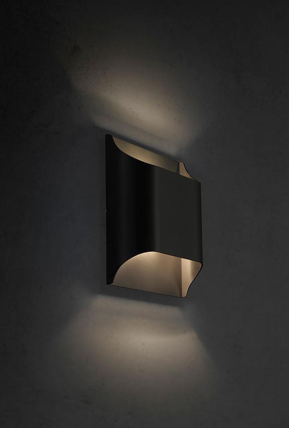 Brass Wall Lamp | Shiny Oil Varnish Finish | 25cm Diameter