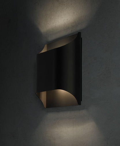 Brass Wall Lamp | Shiny Oil Varnish Finish | 25cm Diameter