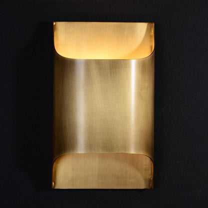 Brass Wall Lamp | Shiny Oil Varnish Finish | 25cm Diameter