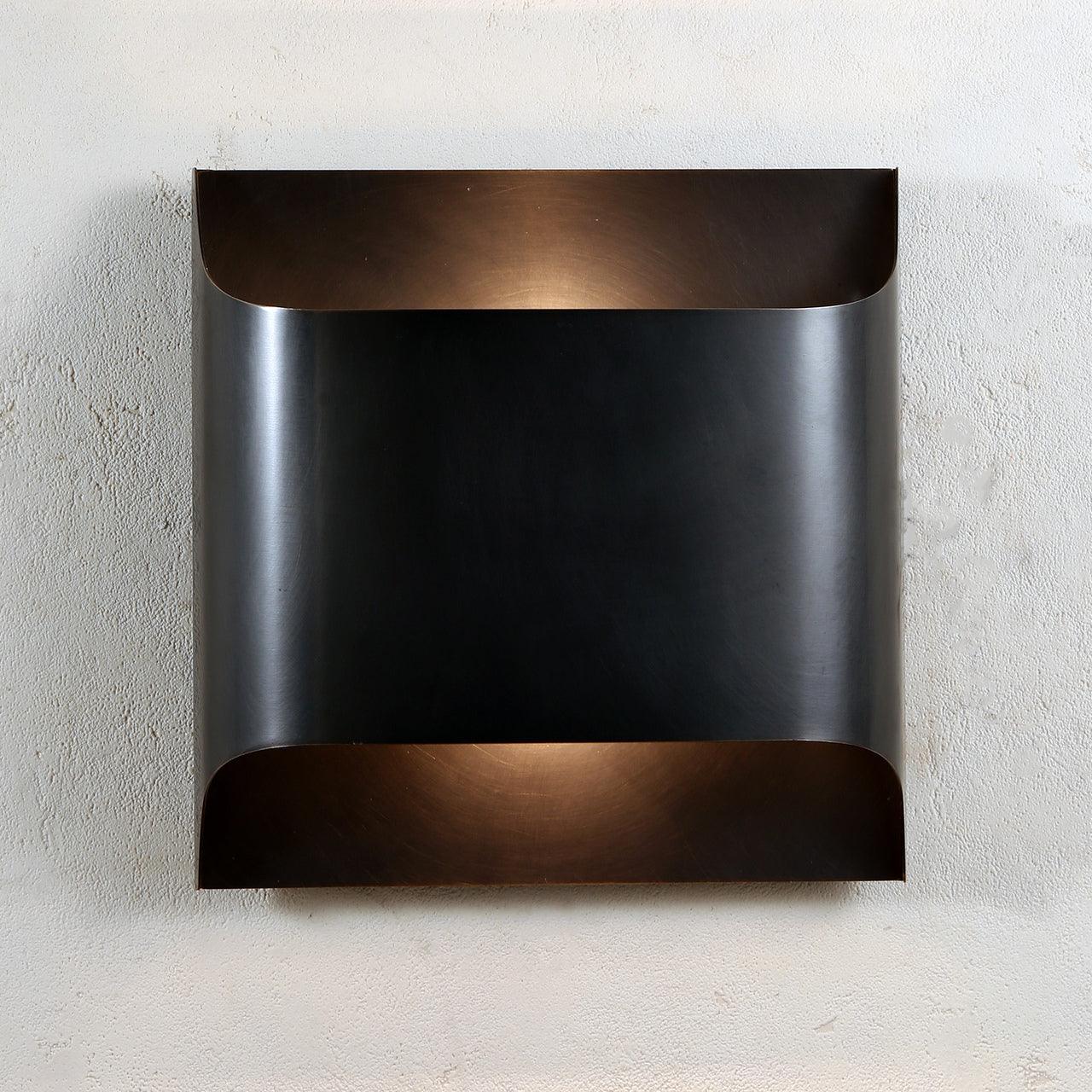 Brass Wall Lamp | Shiny Oil Varnish Finish | 25cm Diameter