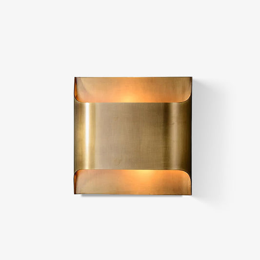 Brass Wall Lamp | Shiny Oil Varnish Finish | 25cm Diameter