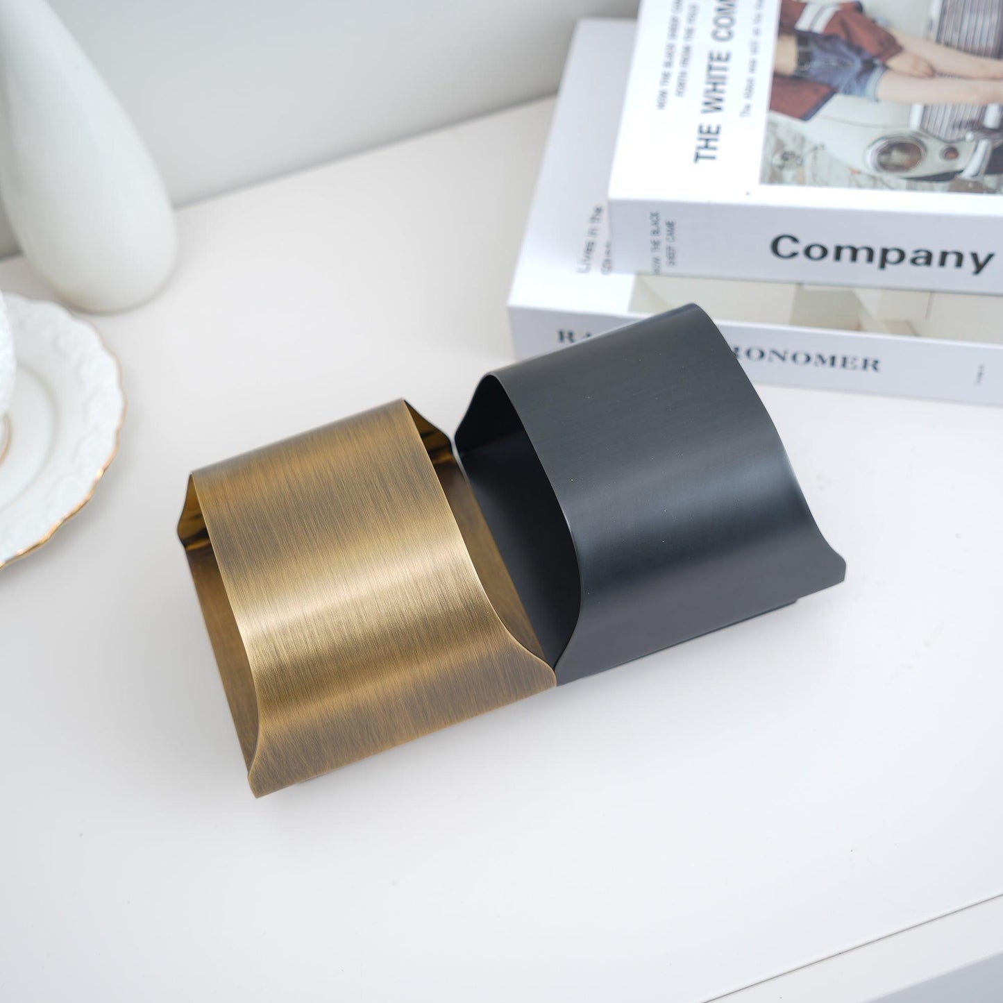 Brass Wall Lamp | Shiny Oil Varnish Finish | 25cm Diameter