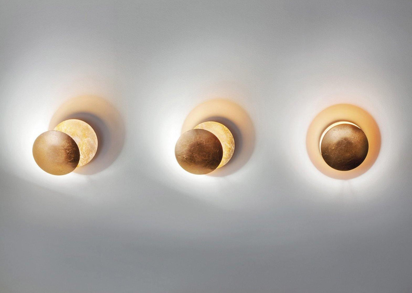 Giorgio Wall Lamp | Adjustable Metal Design | 25 cm Diameter | Multiple Color Options