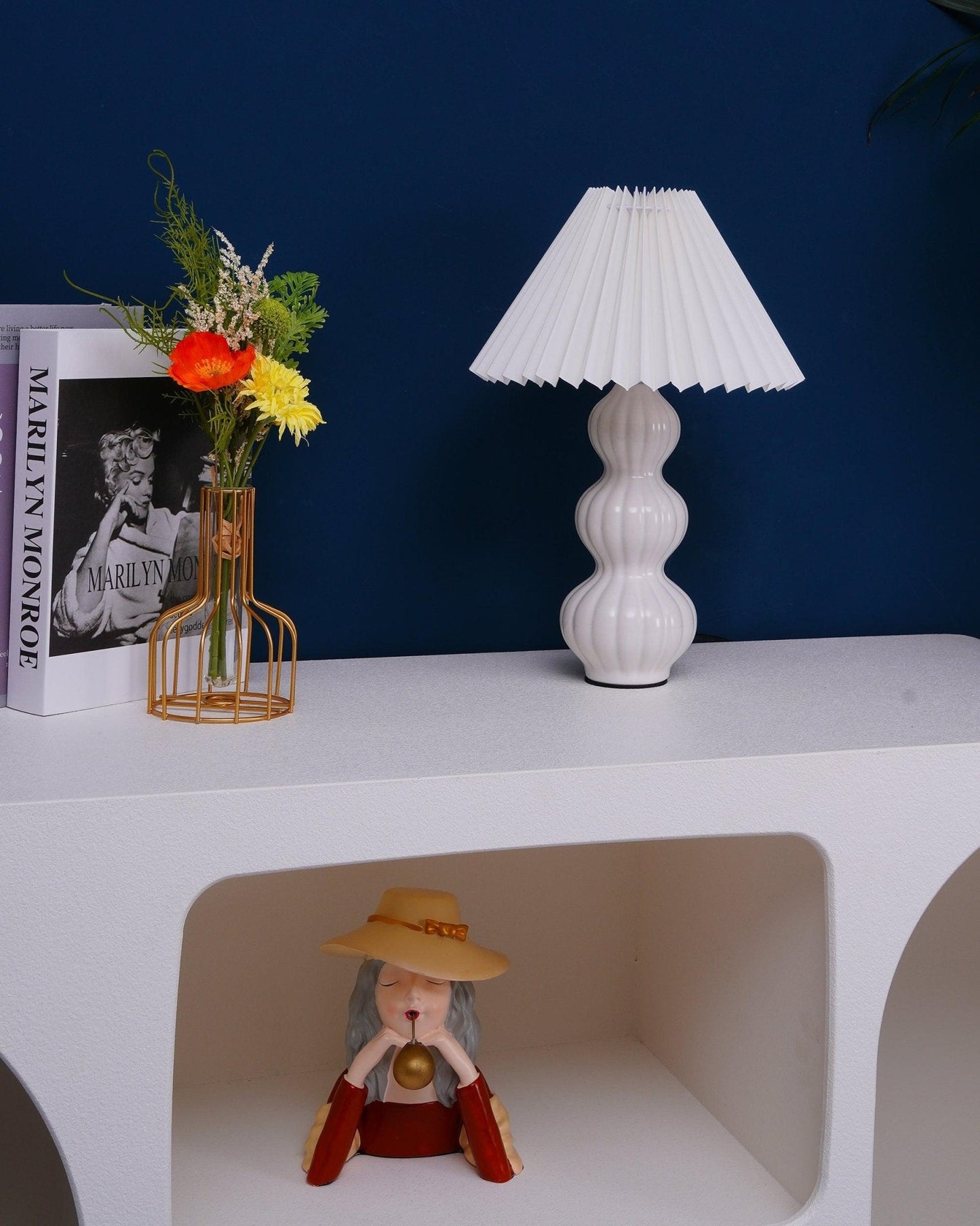 Leo Table Lamp | Ceramic | White