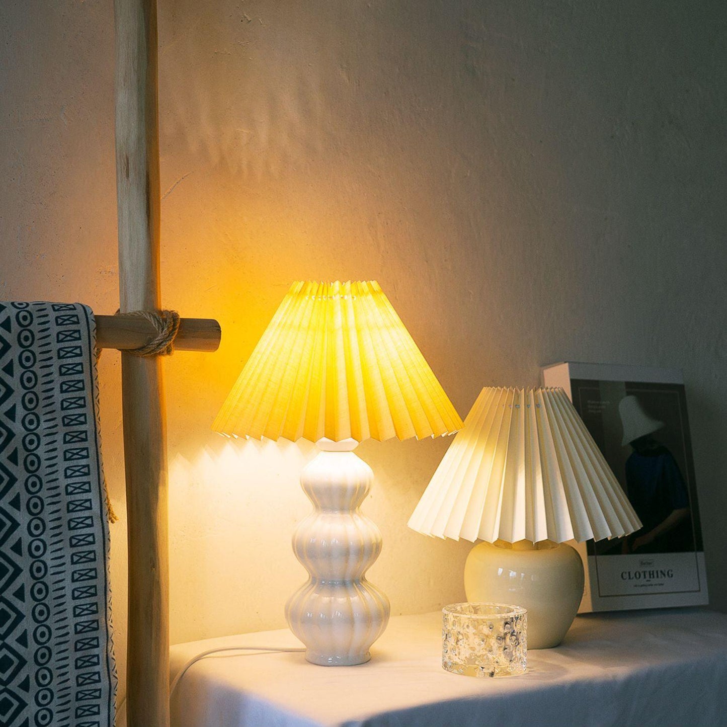 Leo Table Lamp | Ceramic | White