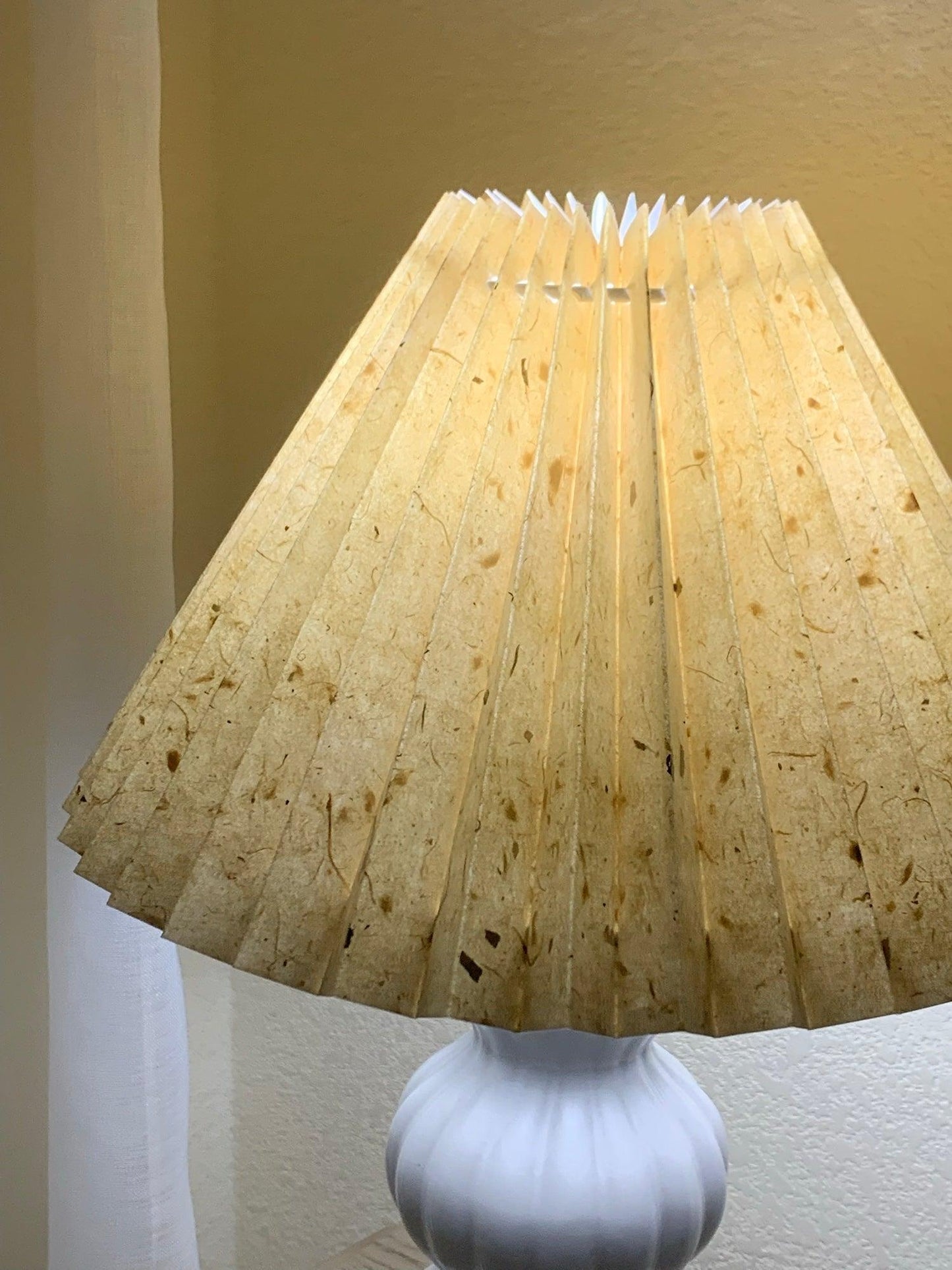 Leo Table Lamp | Ceramic | White