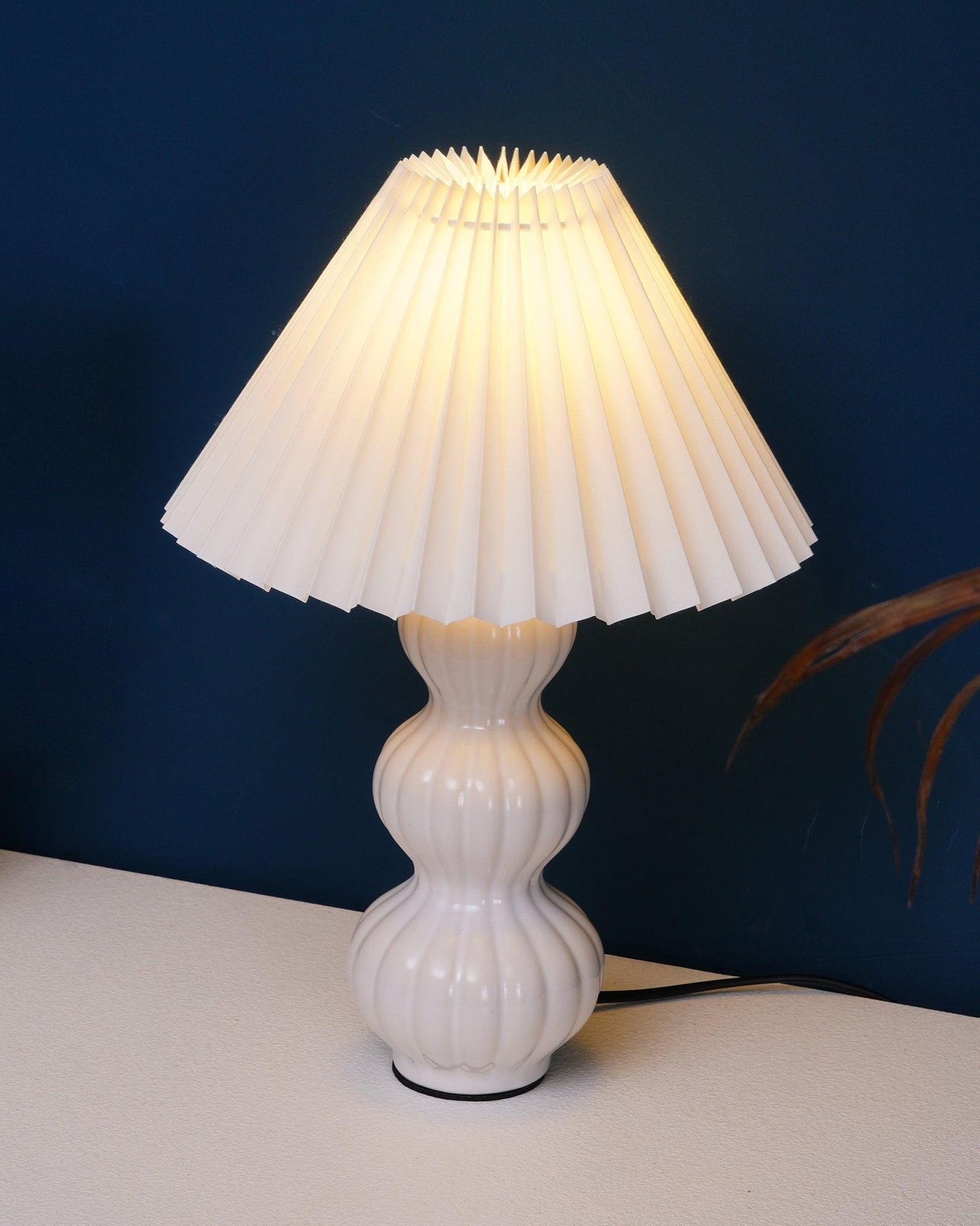 Leo Table Lamp | Ceramic | White