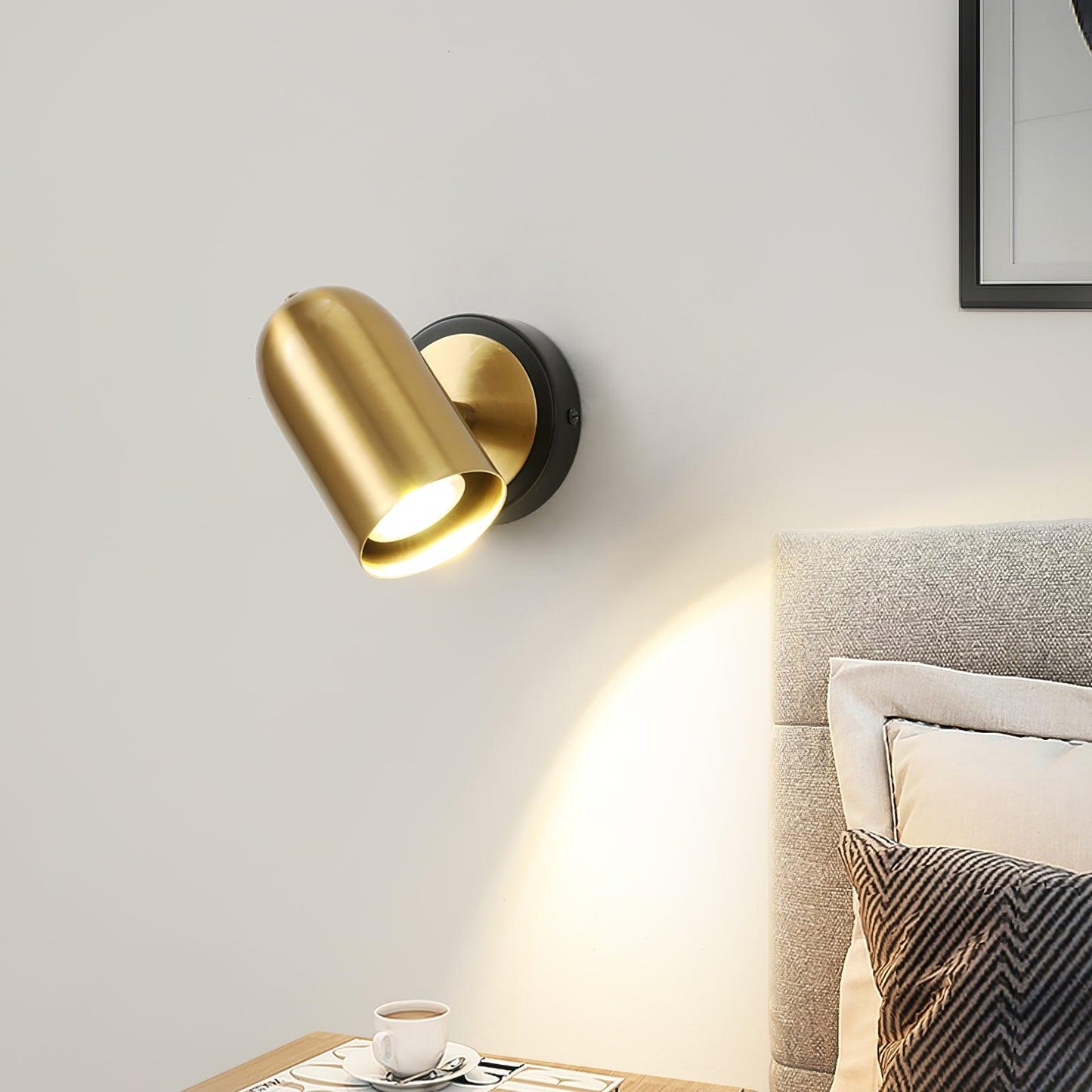 Leonardo Wall Lamp | Gold Finish | Iron Metal