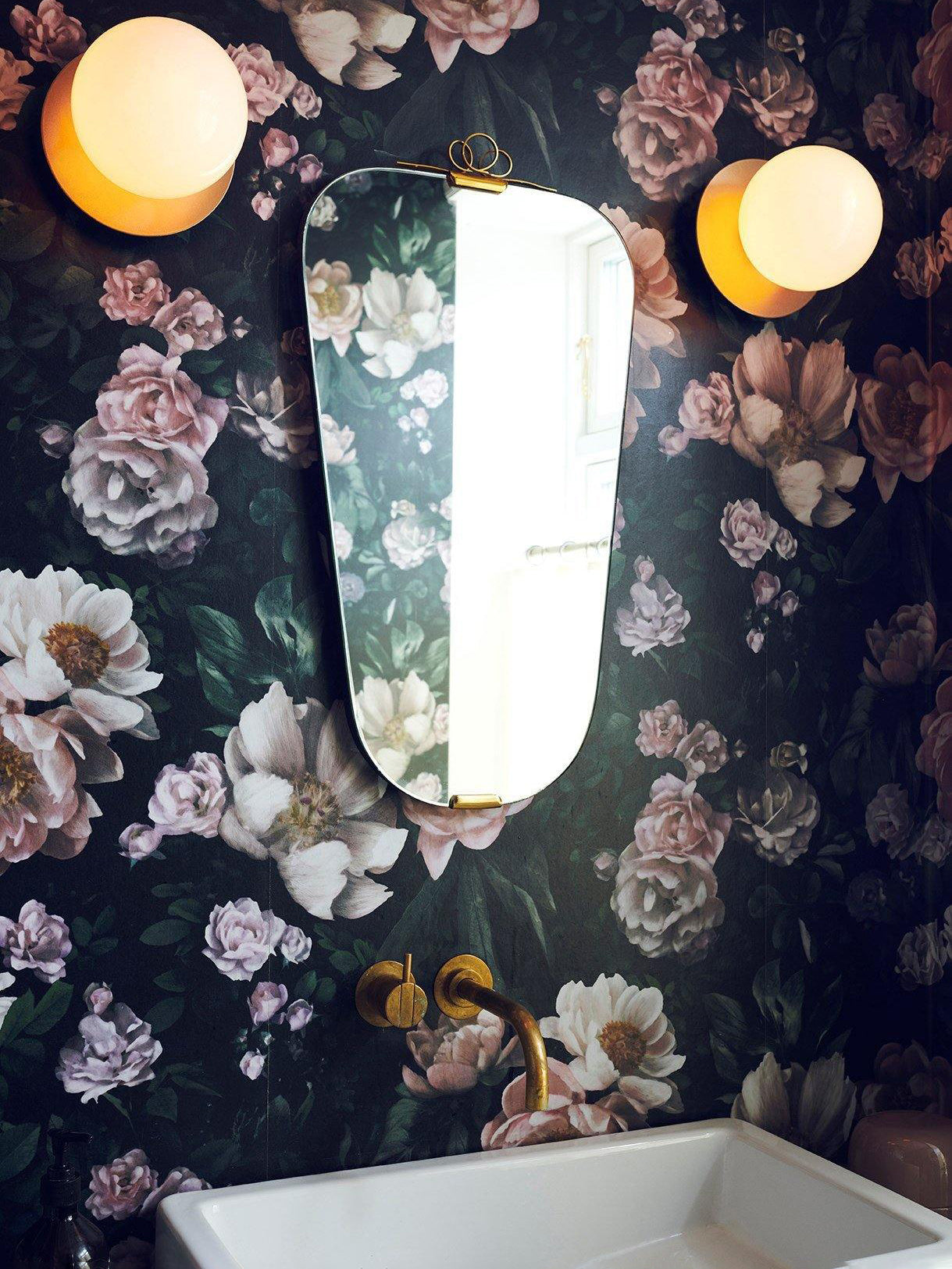 Celeste Wall Lamp | Metal, Brass, Glass | Black, White, Clear
