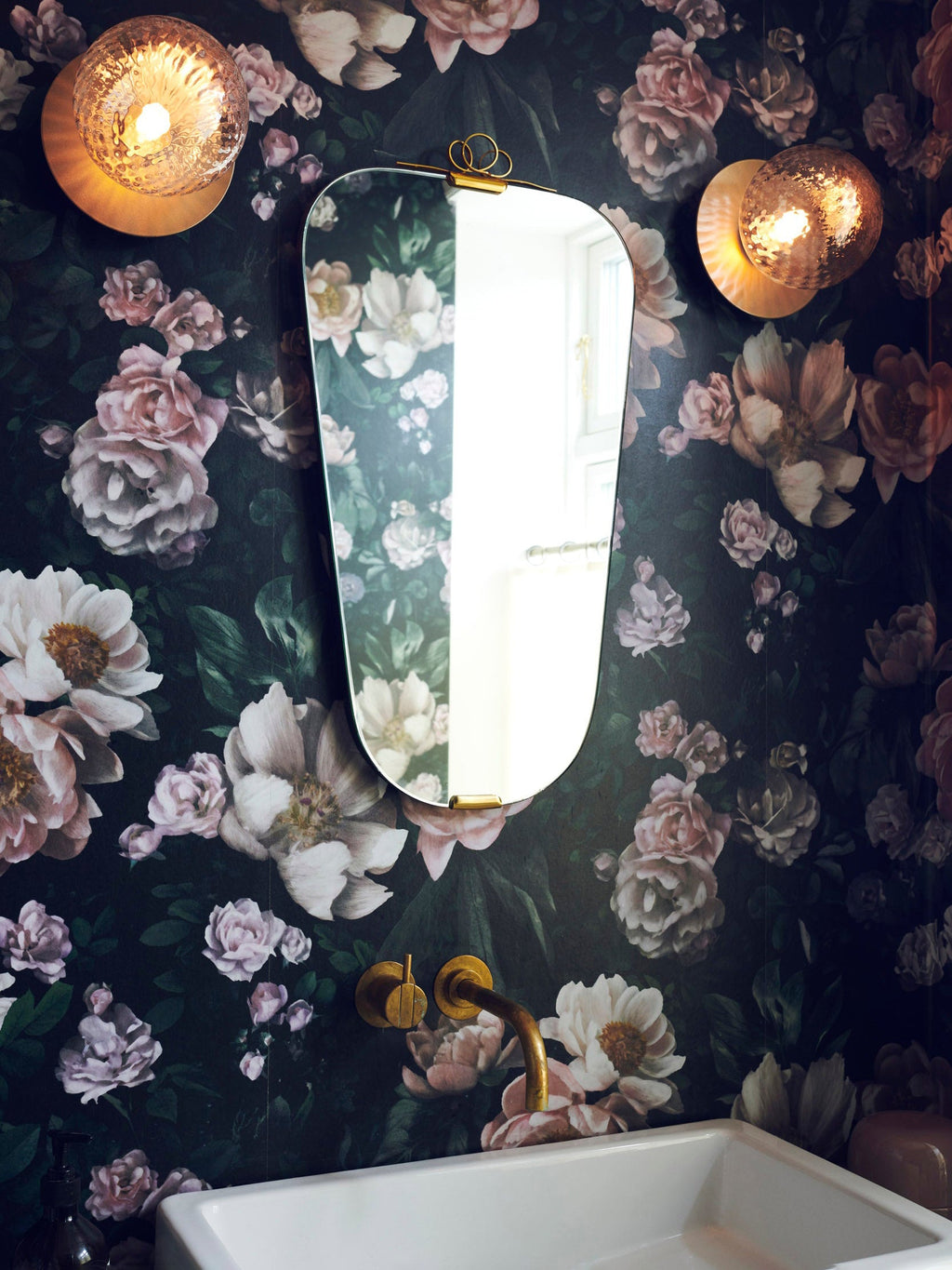 Celeste Wall Lamp | Metal, Brass, Glass | Black, White, Clear