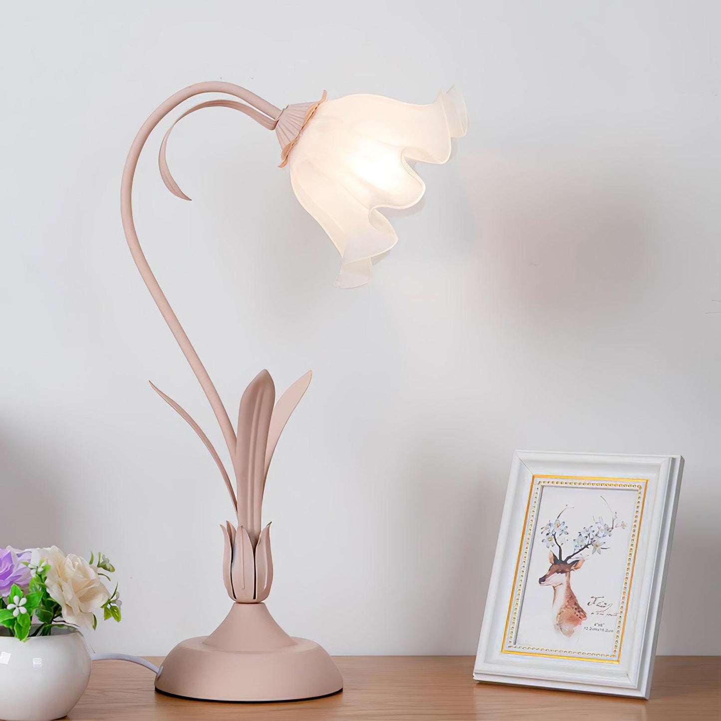 Lily of the Valley Table Lamp | Gold-Tone Metal & Glass | 30cm Diameter