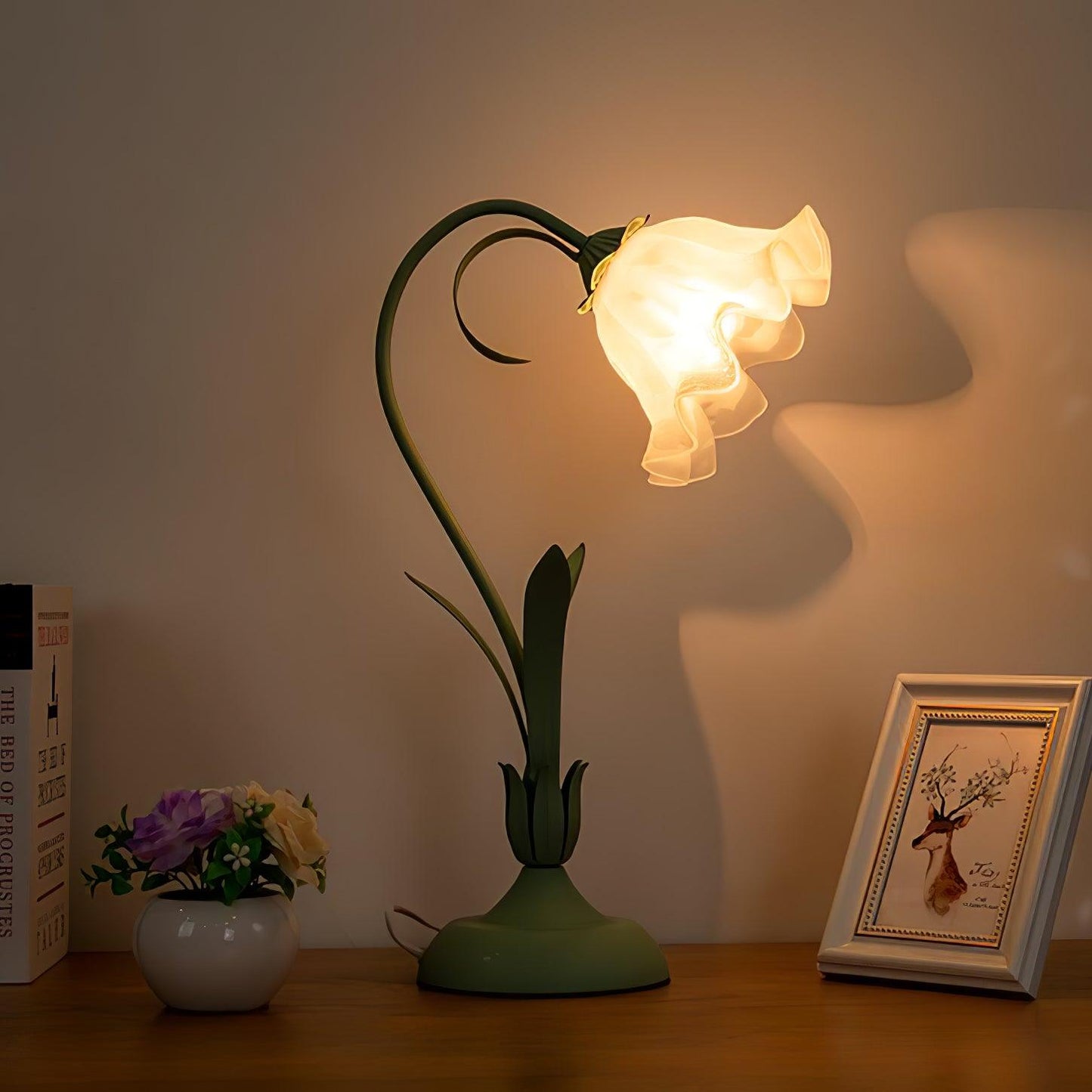 Lily of the Valley Table Lamp | Gold-Tone Metal & Glass | 30cm Diameter