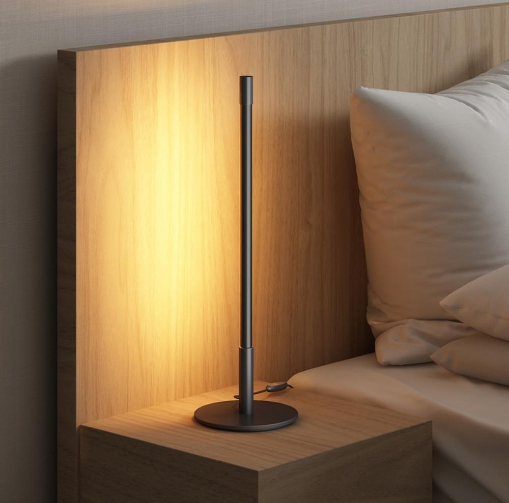 Linear LED Table Lamp | Metal, Aluminum, Acrylic | Black