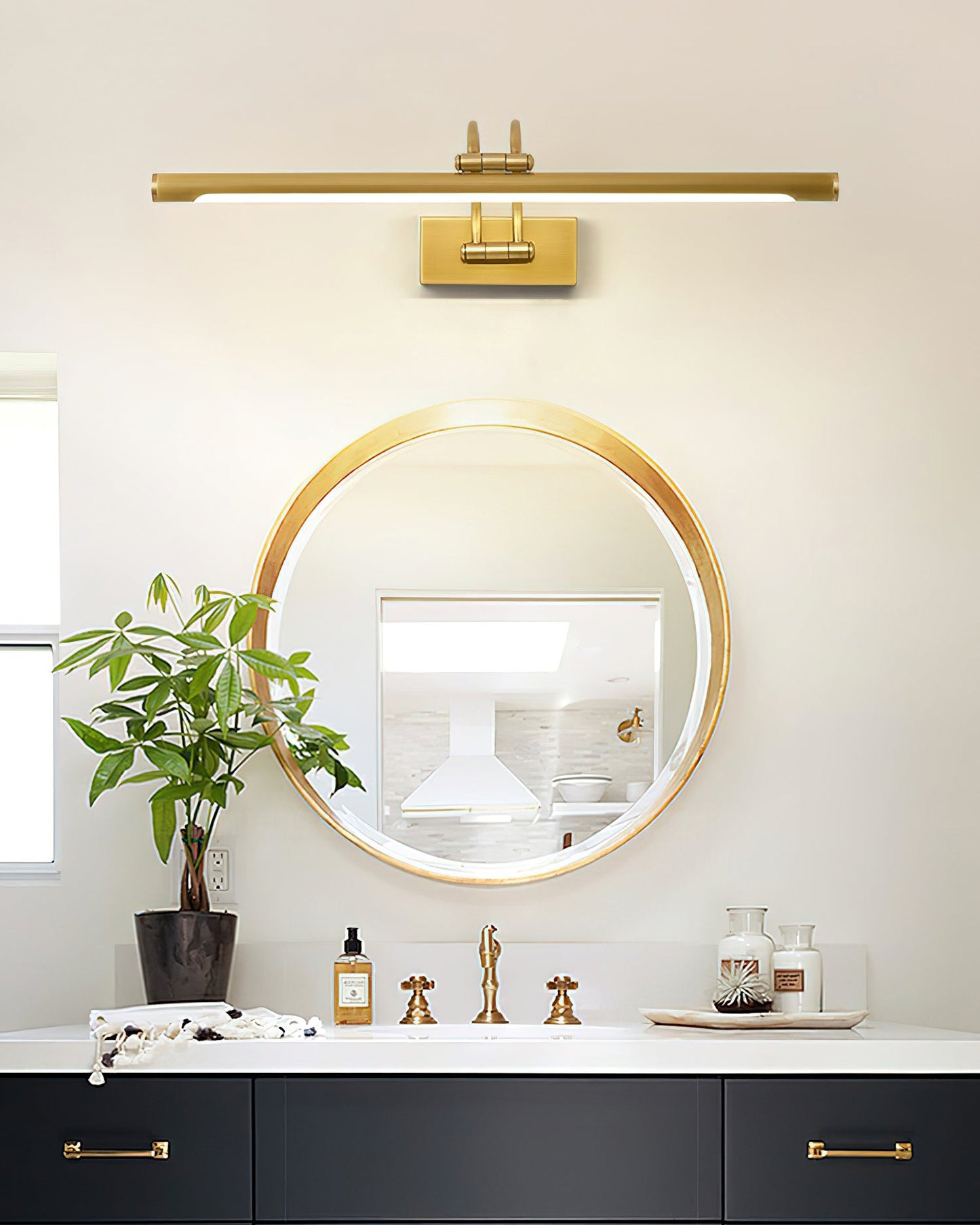 Linear Vanity Wall Light | Brass & Metal | Dimmable, 4 Sizes Available