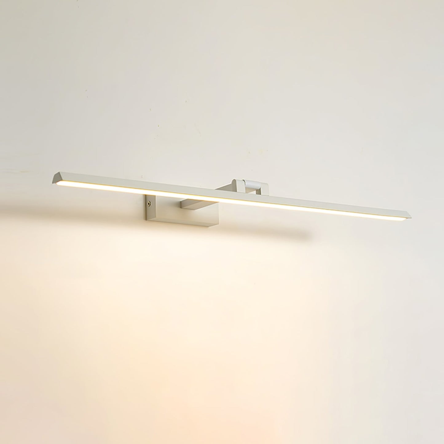 Linear Bathroom Wall Lamp | Aluminum | Black/White