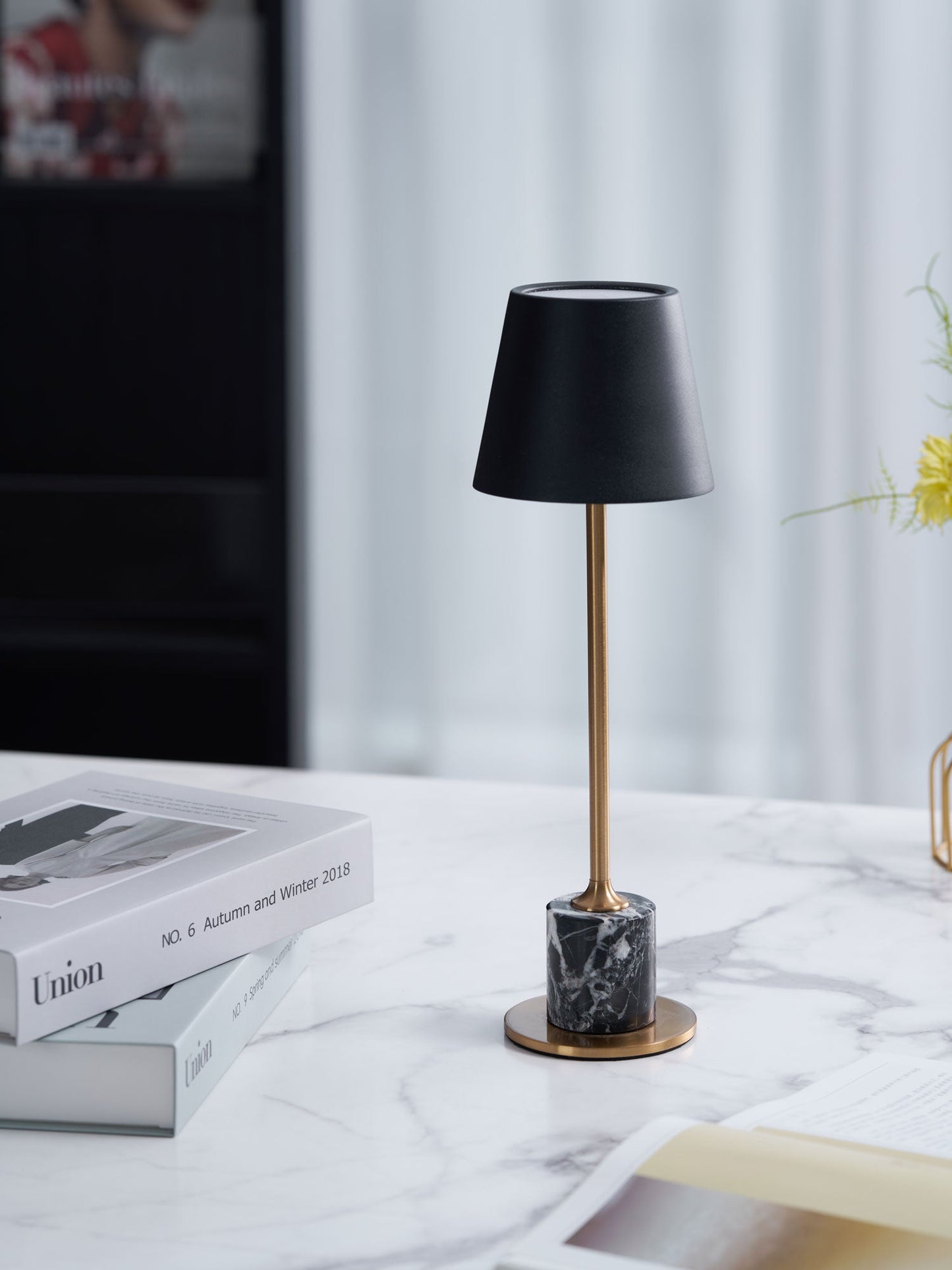 Lirio Mini Table Lamp | Marble Base | Black and Gold