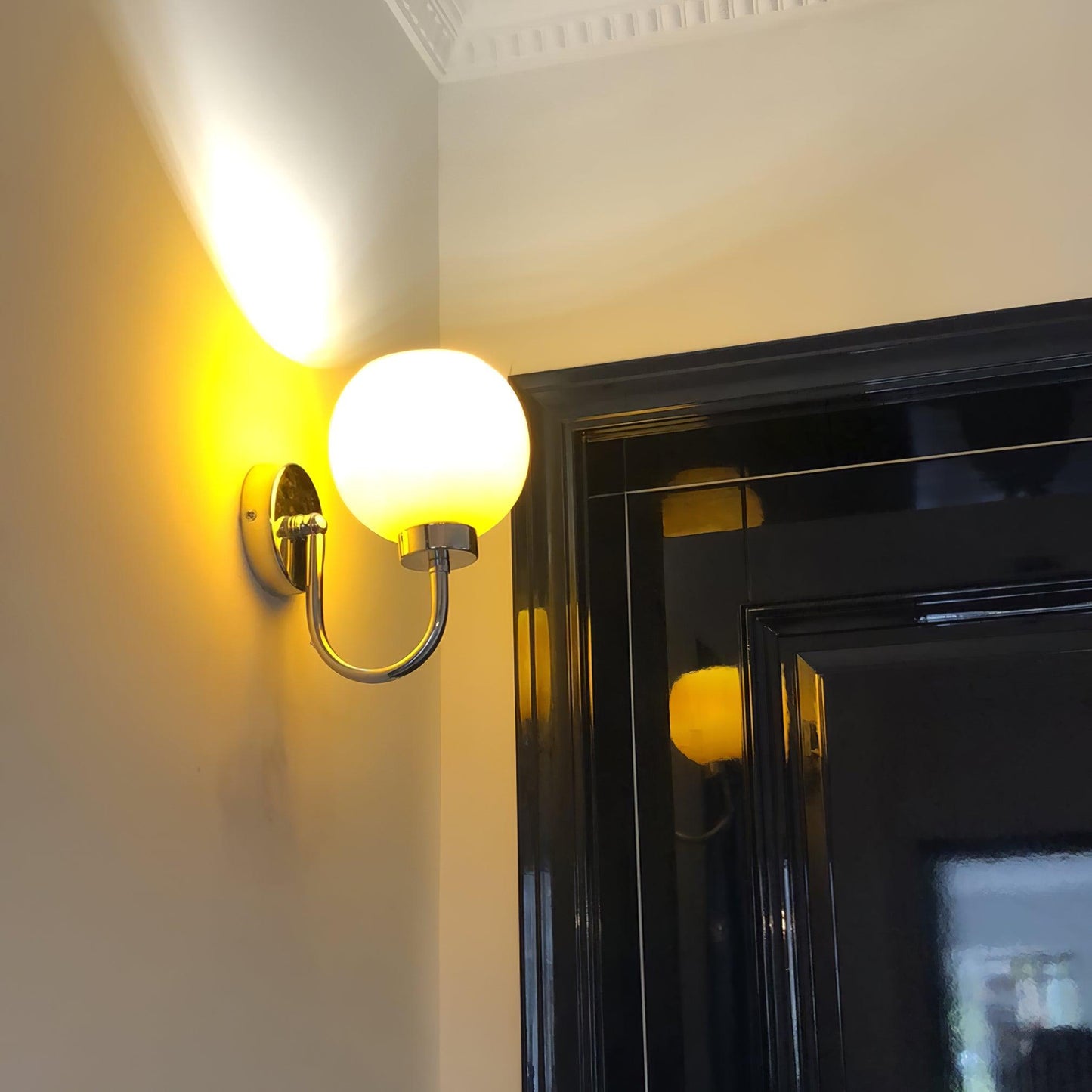 Loa Wall Lamp | Metal & Glass | Silver